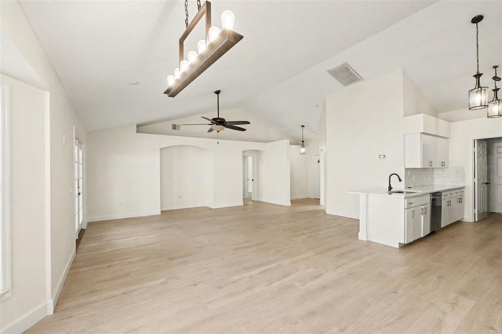 7231 REMINGTON OAKS DRIVE
