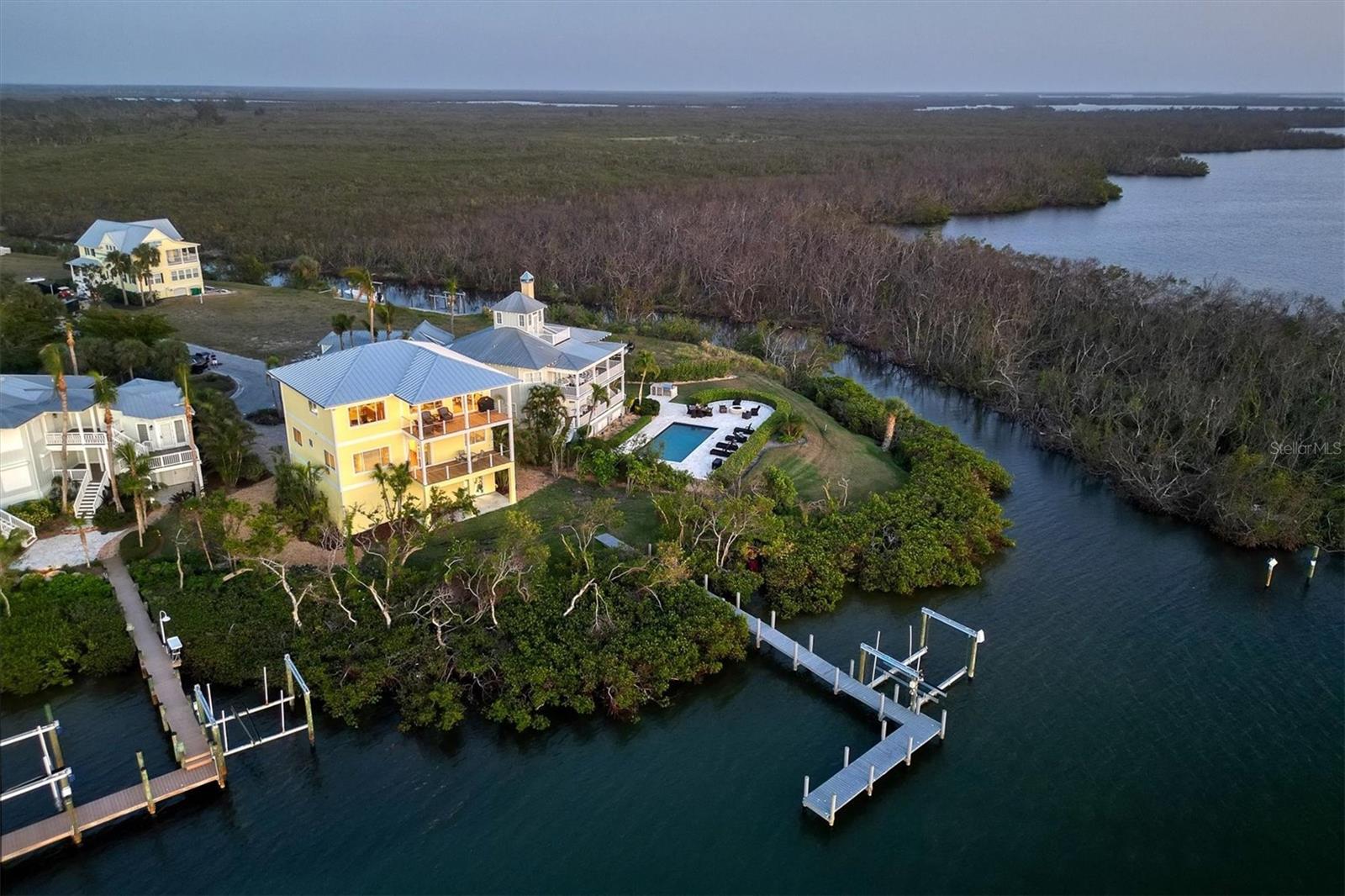 CORAL CREEK ANGLERS CLUB - Residential