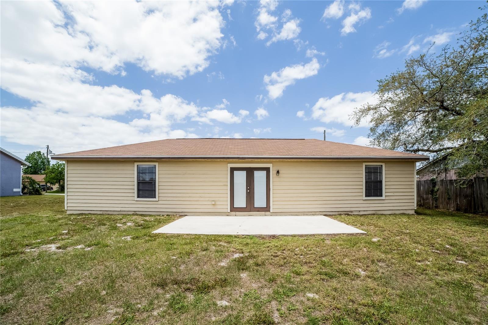 DELTONA LAKES UNIT 5 - Residential Lease