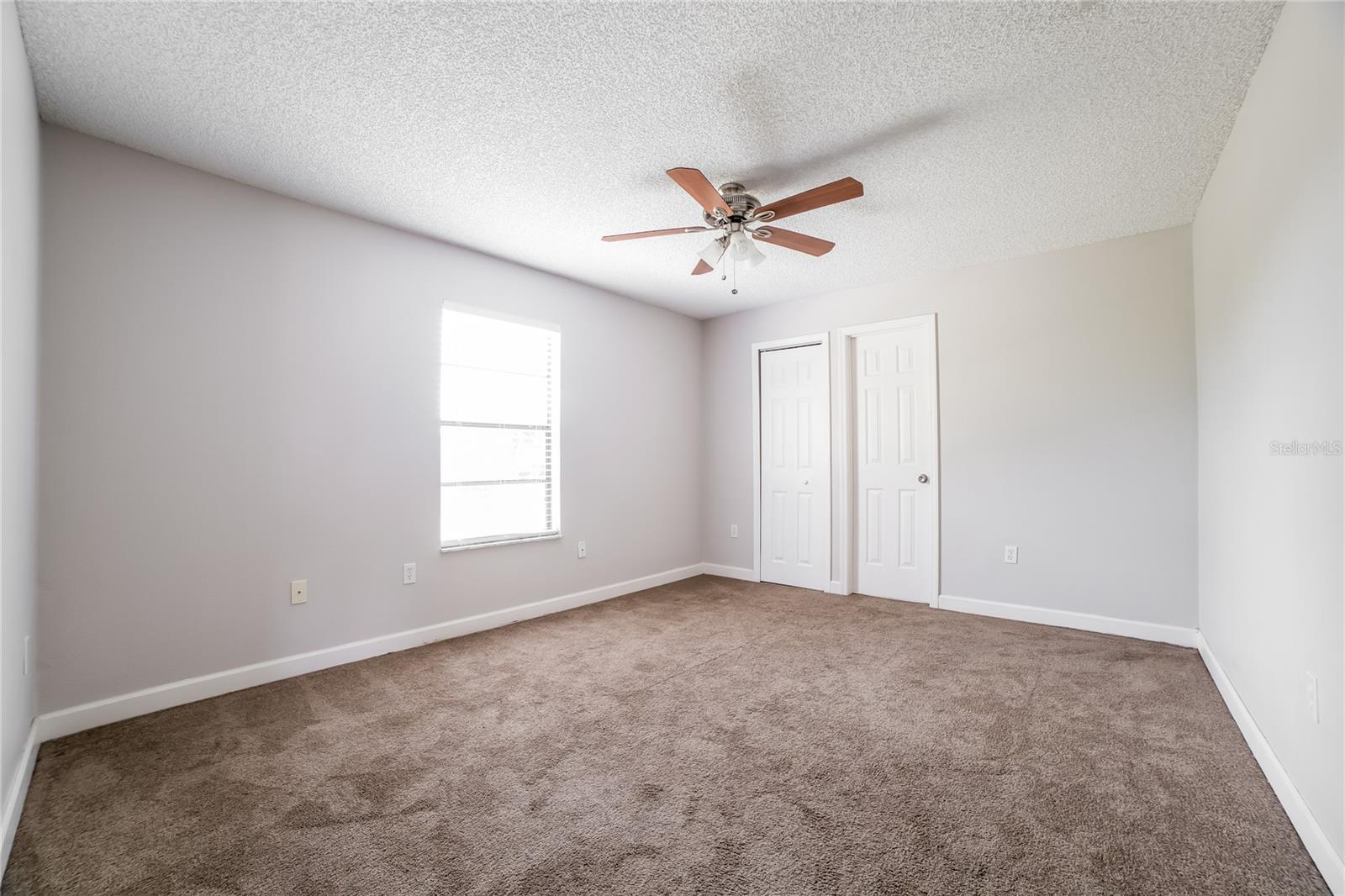 DELTONA LAKES UNIT 5 - Residential Lease