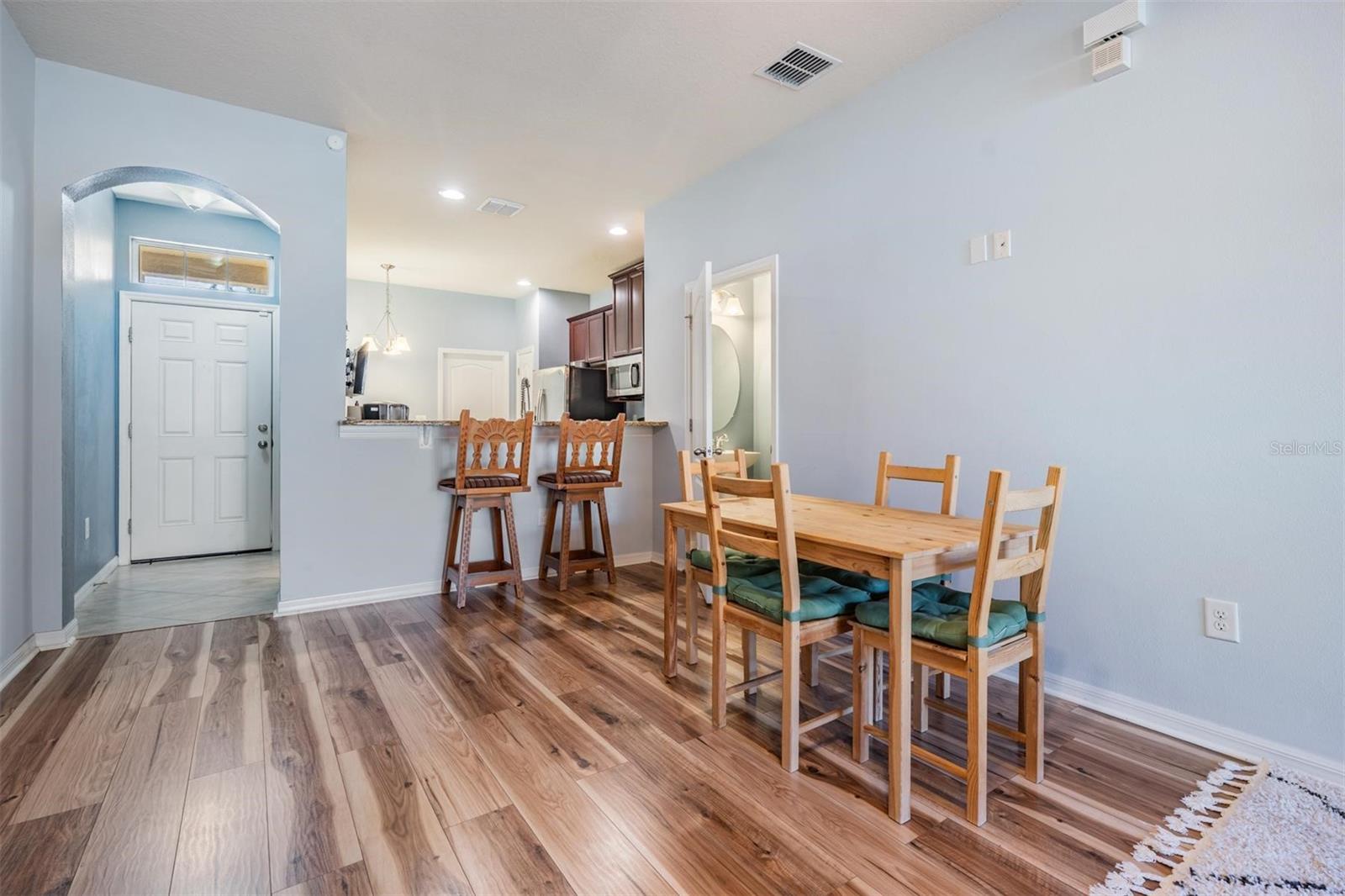 BROADWAY CENTRE TWNHMS - Residential