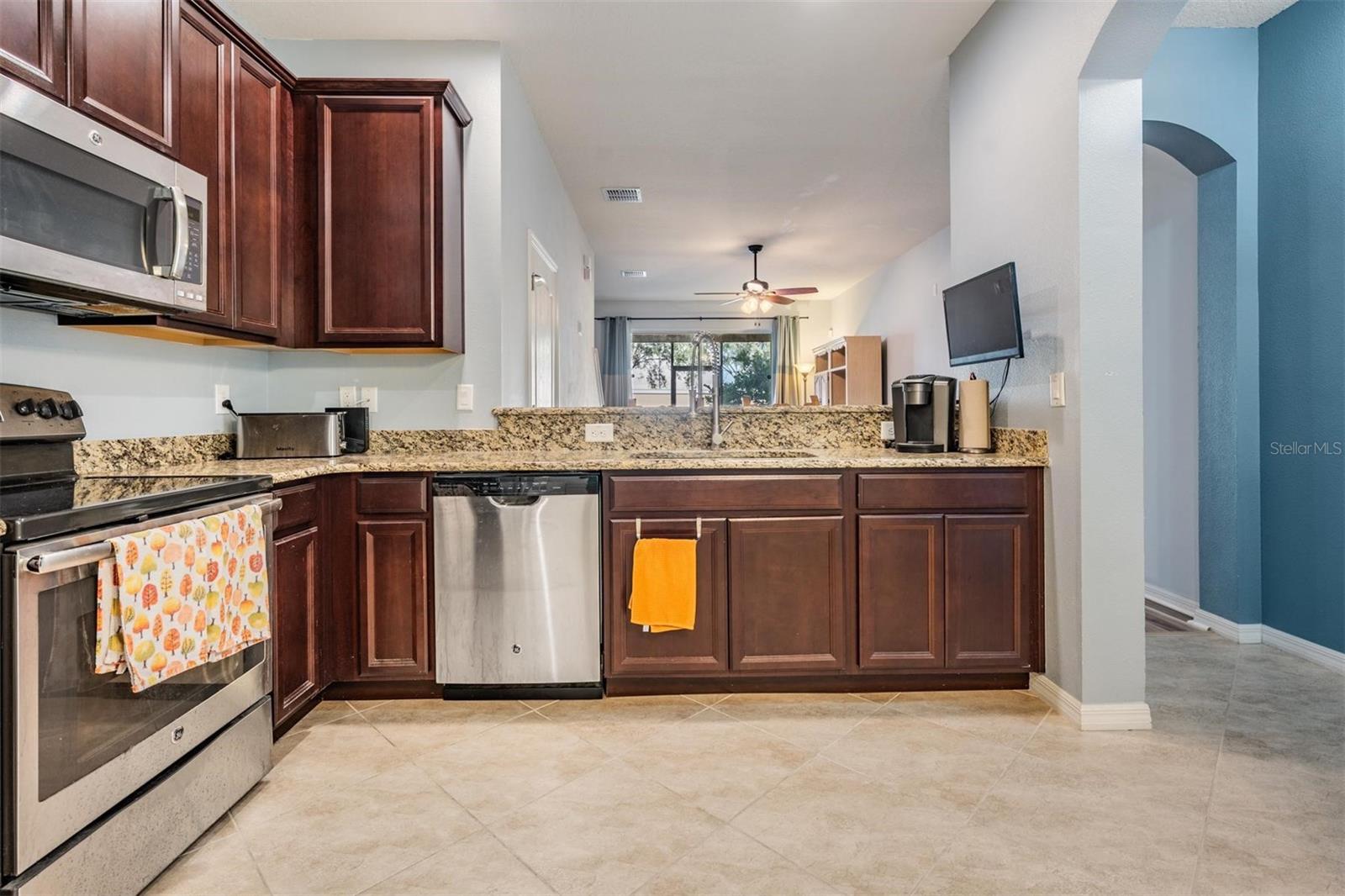 BROADWAY CENTRE TWNHMS - Residential