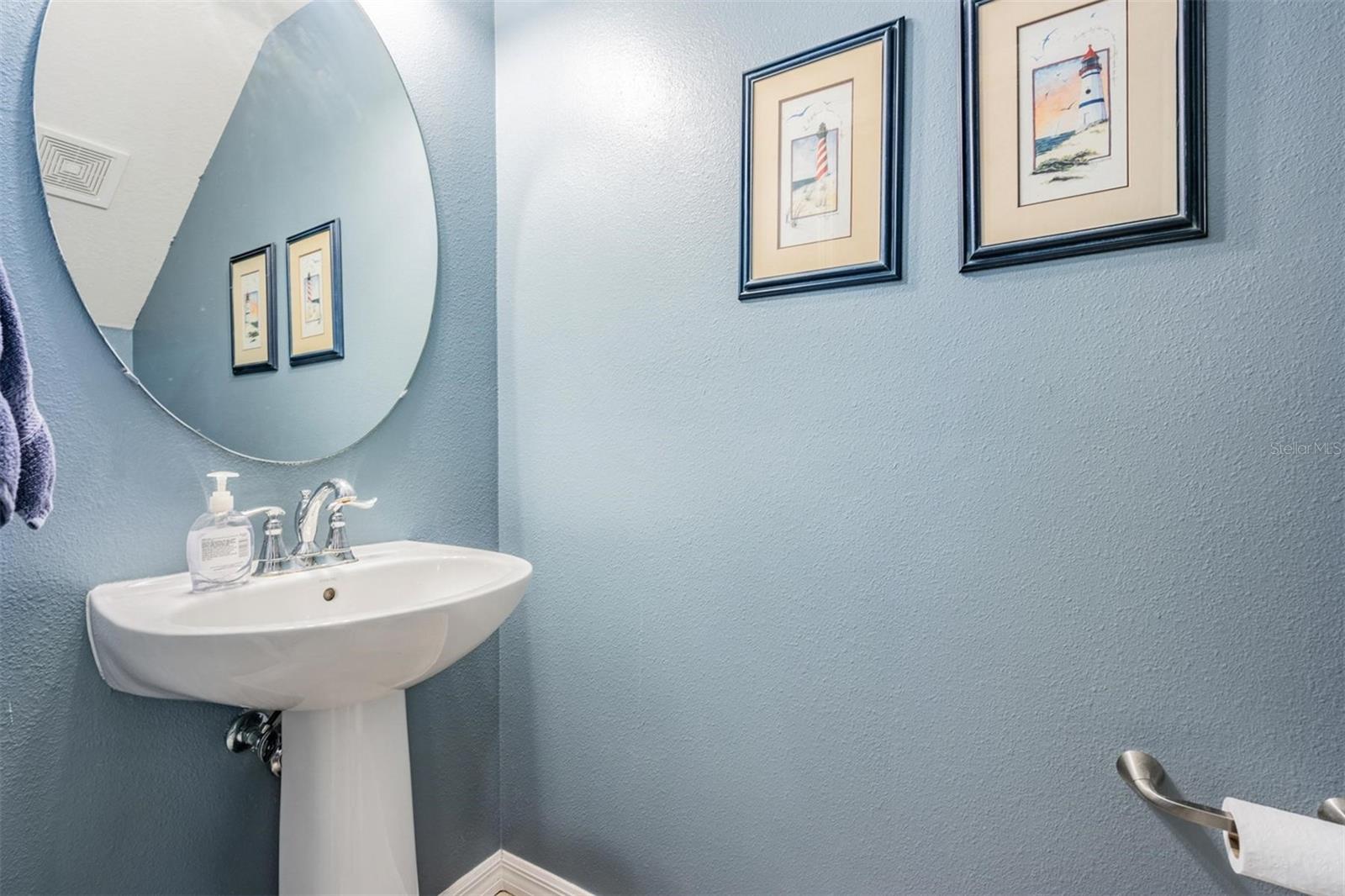 BROADWAY CENTRE TWNHMS - Residential