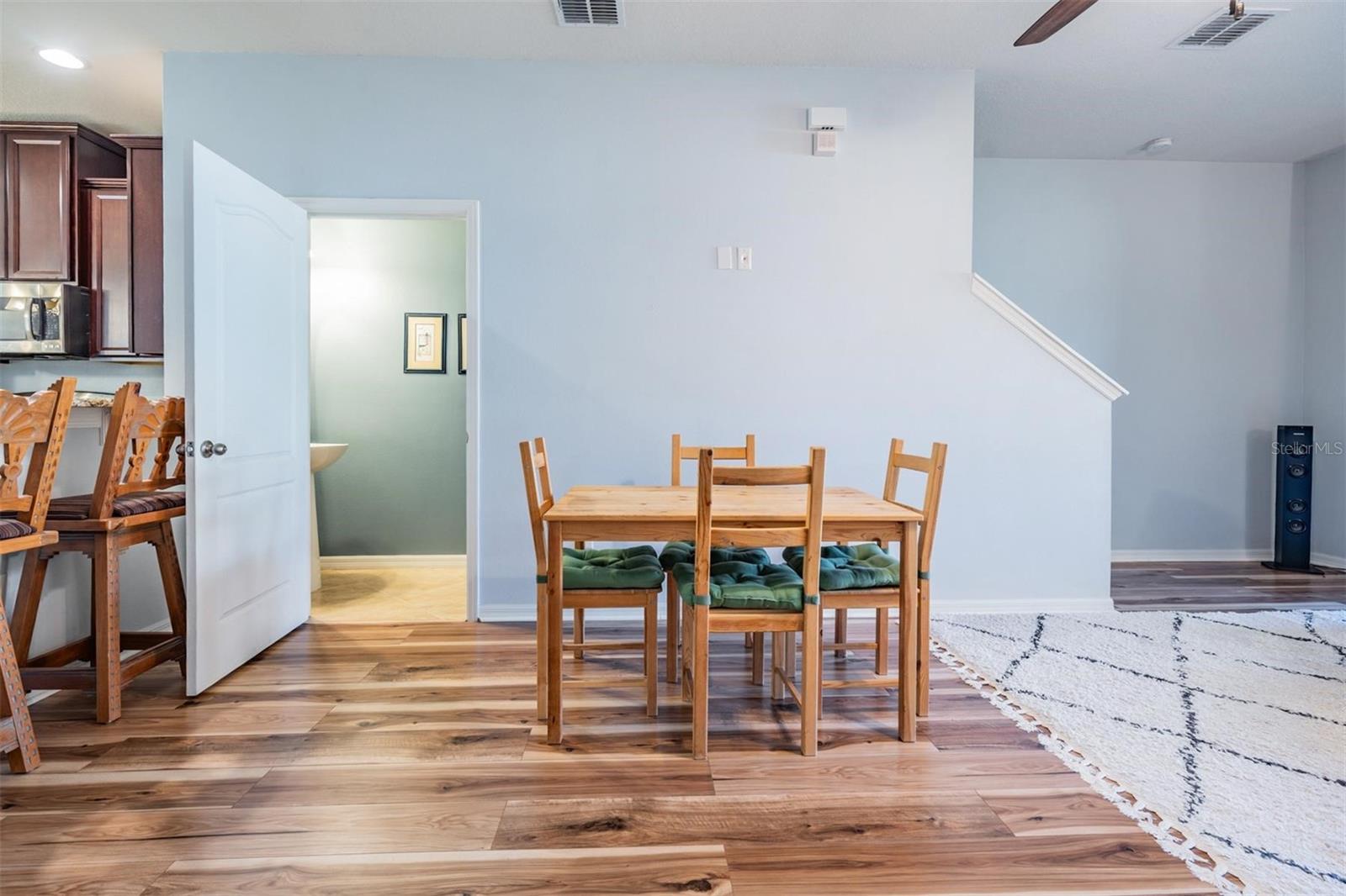 BROADWAY CENTRE TWNHMS - Residential