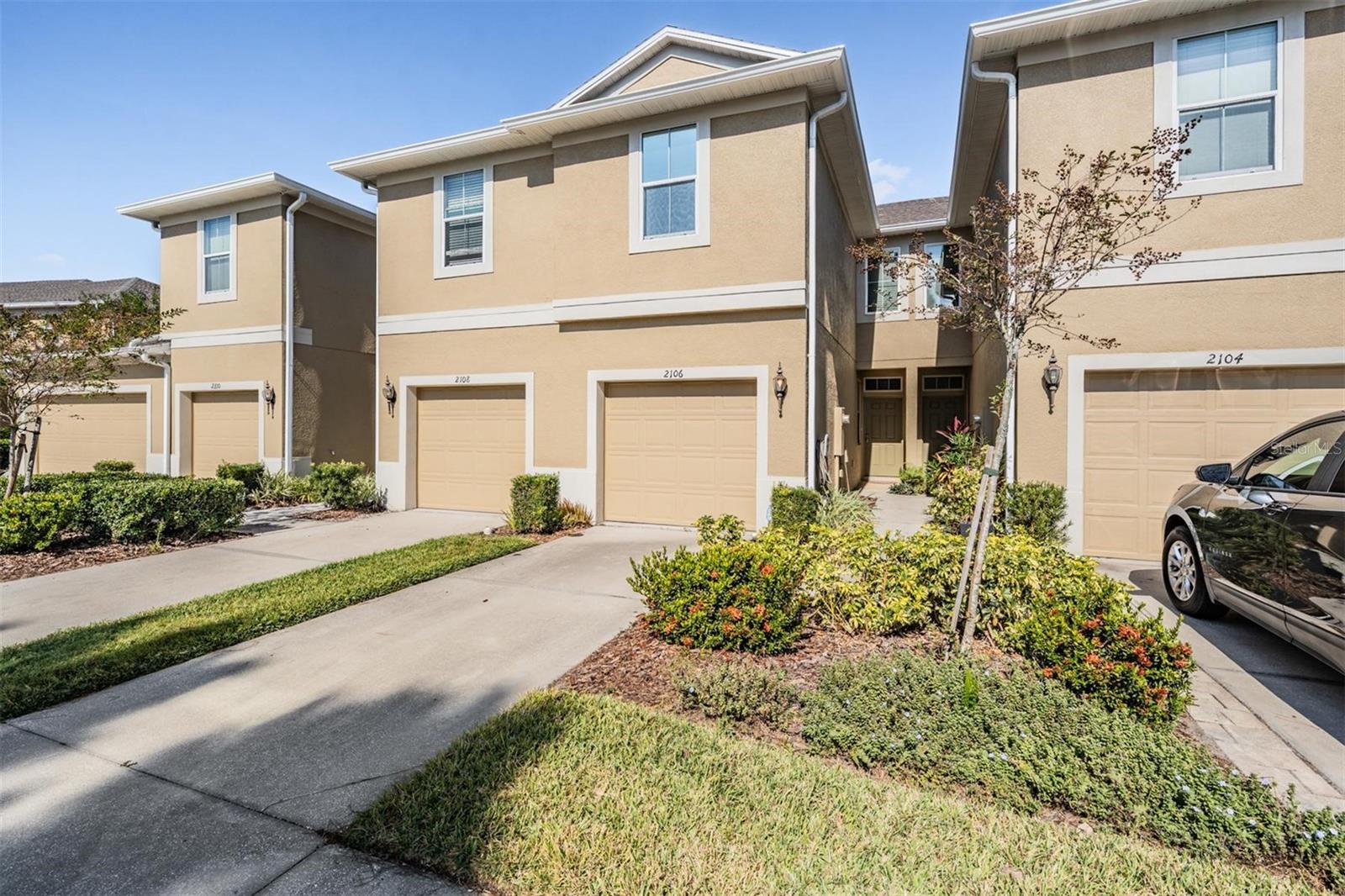 BROADWAY CENTRE TWNHMS - Residential