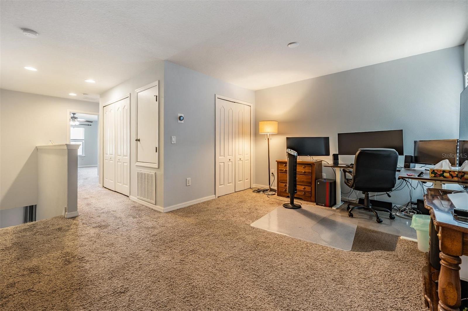 BROADWAY CENTRE TWNHMS - Residential