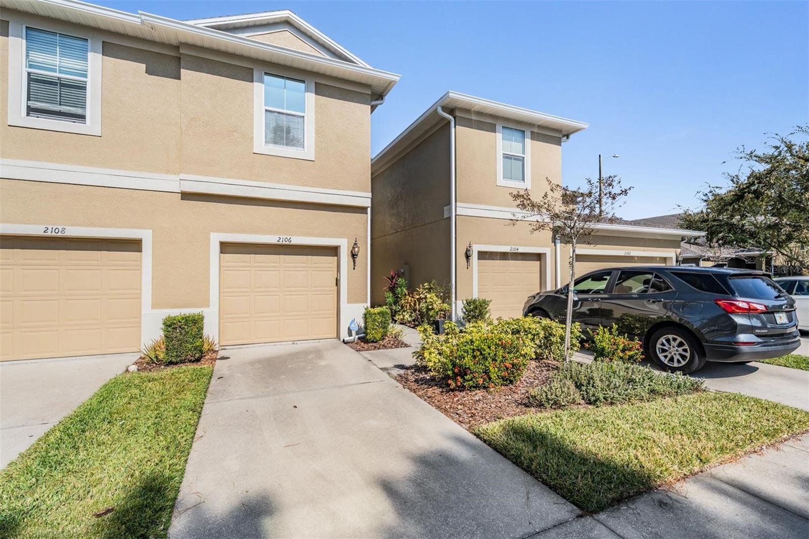 BROADWAY CENTRE TWNHMS - Residential