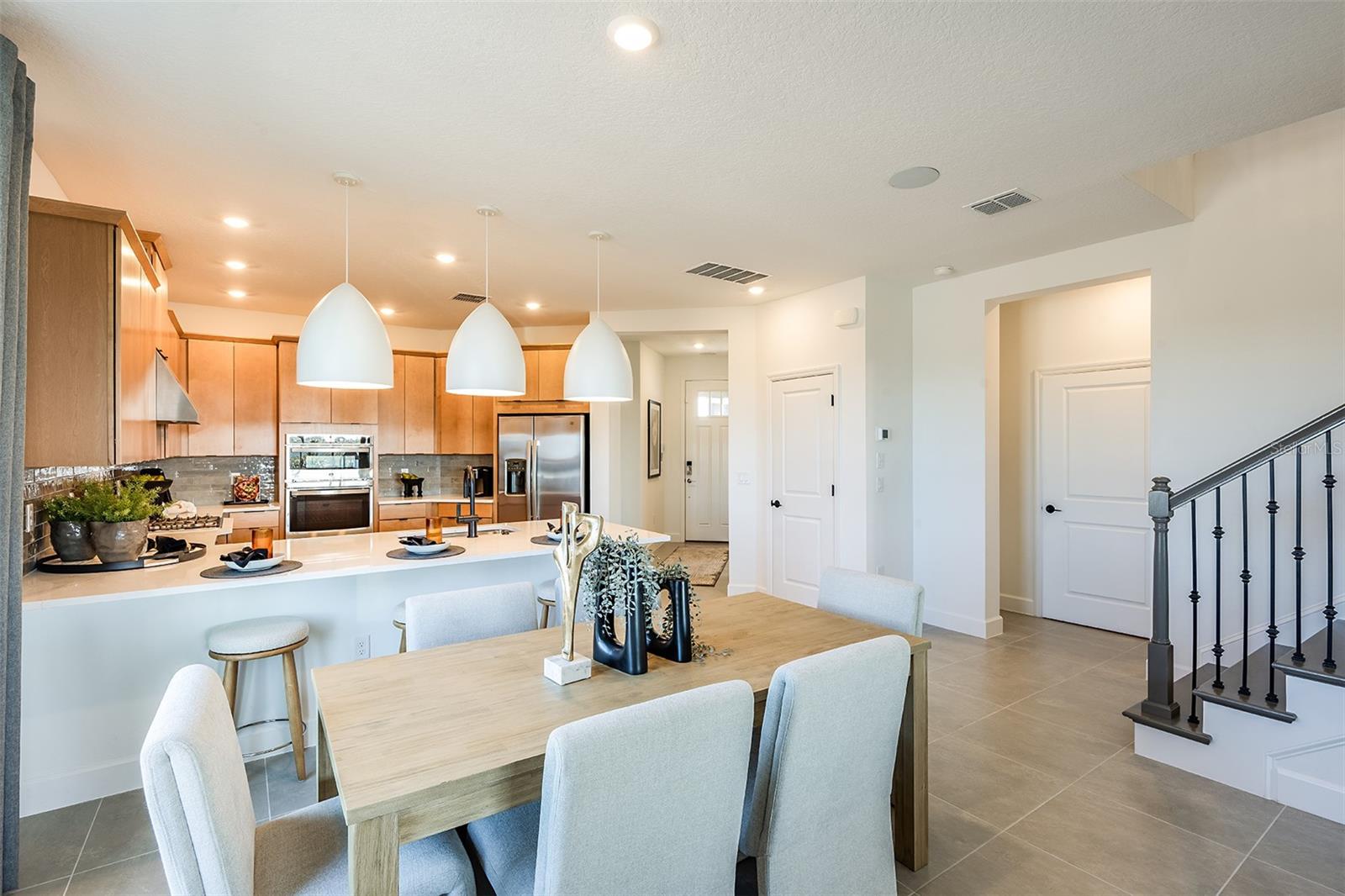 LOCHSIDE - Residential