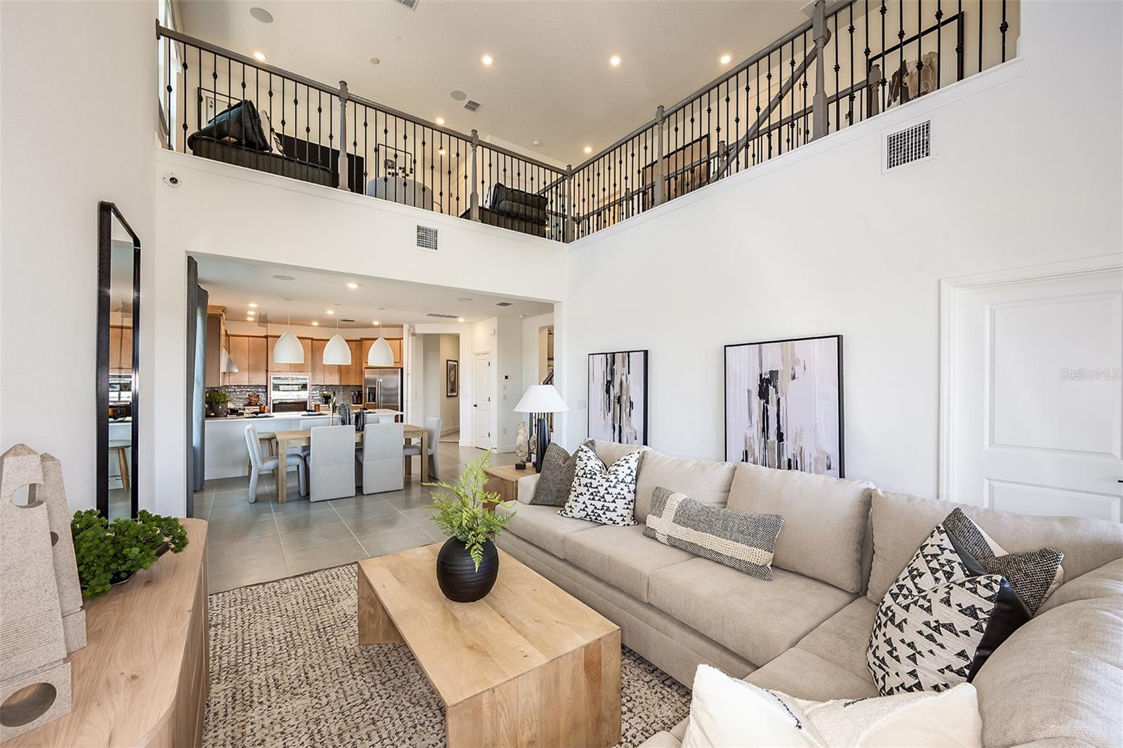 LOCHSIDE - Residential