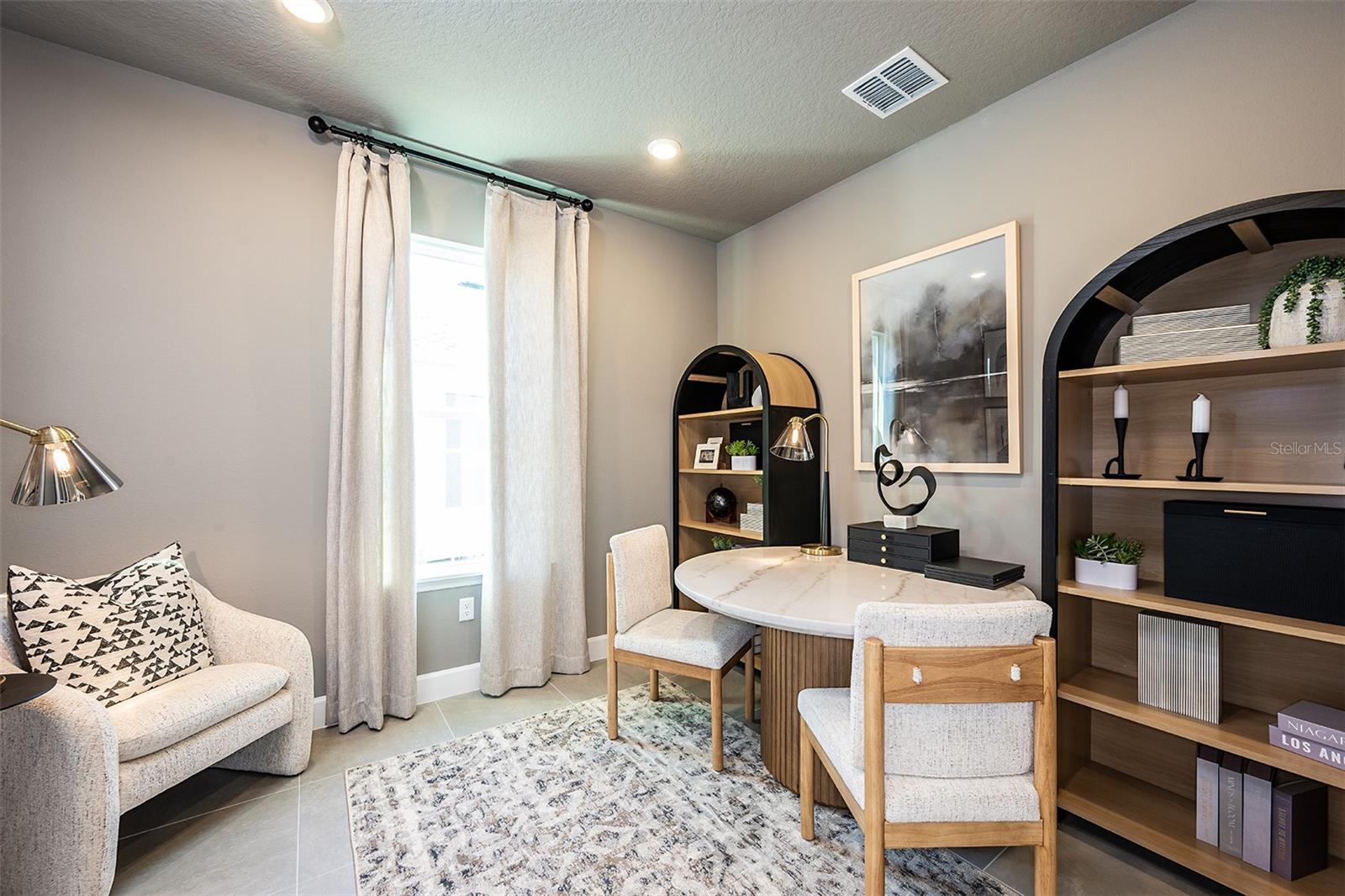 LOCHSIDE - Residential