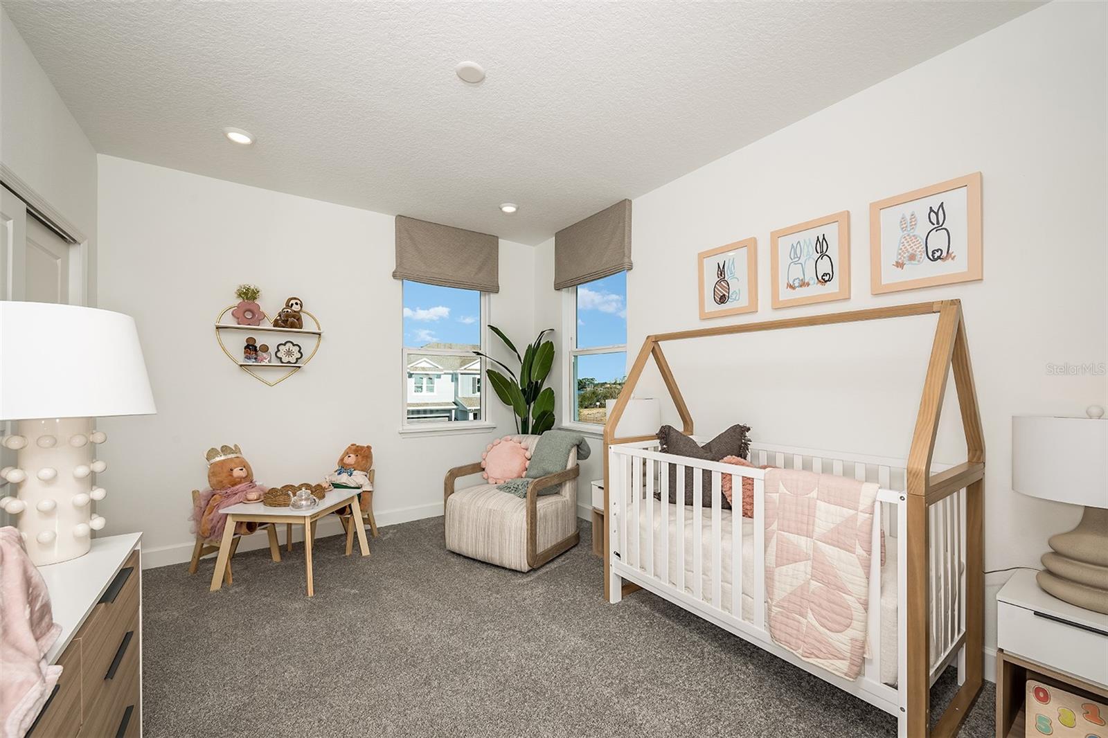 LOCHSIDE - Residential