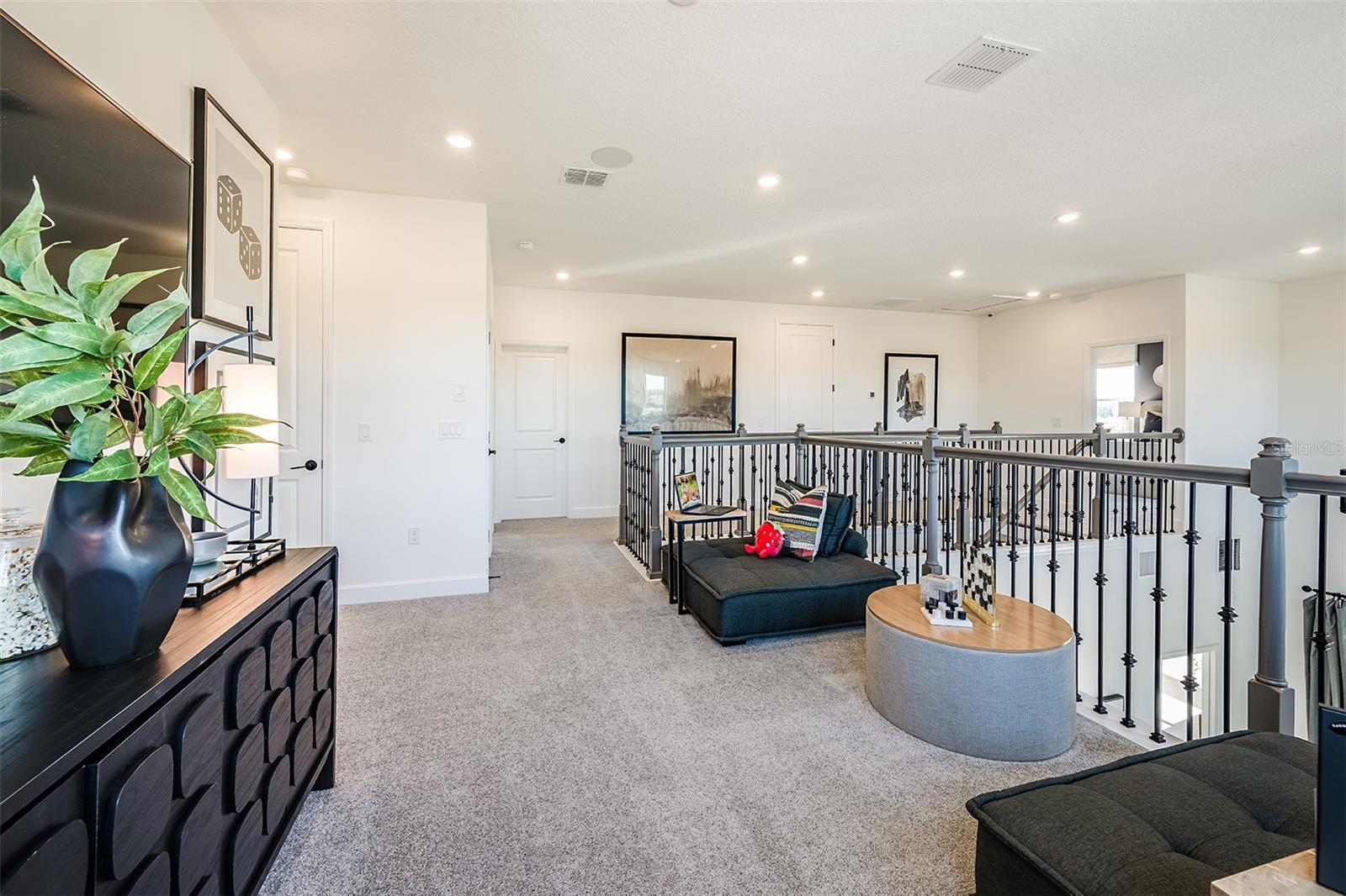 LOCHSIDE - Residential