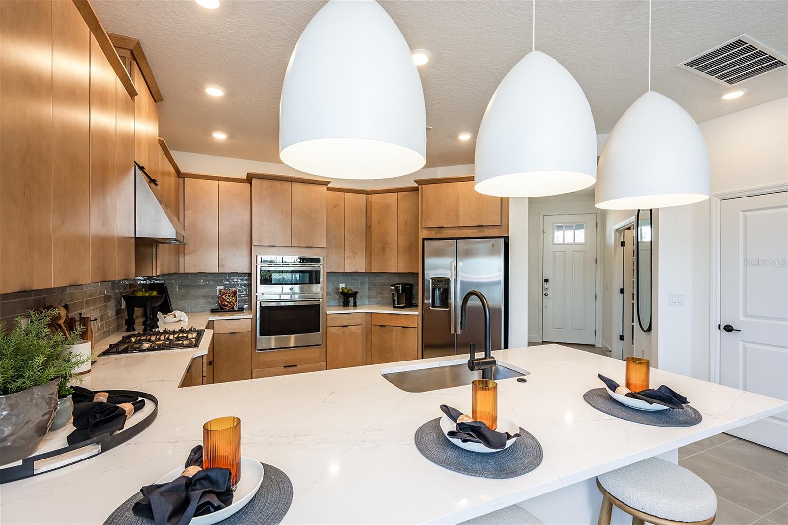 LOCHSIDE - Residential