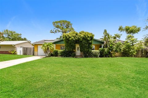 Photo of 887 Picasso Avenue, Deltona, FL 32725 (MLS # O6331513)