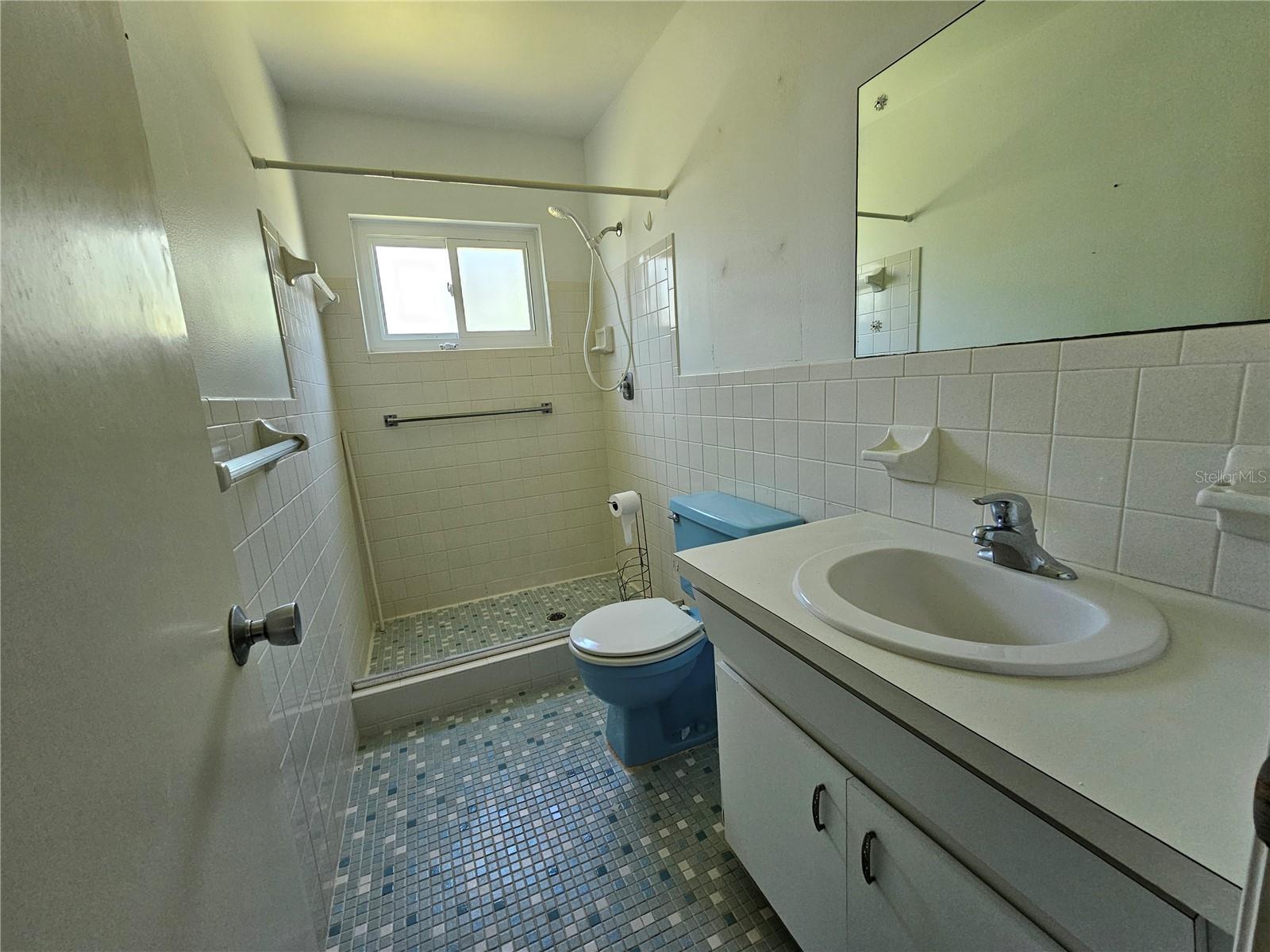 ON TOP OF THE WORLD - Residential