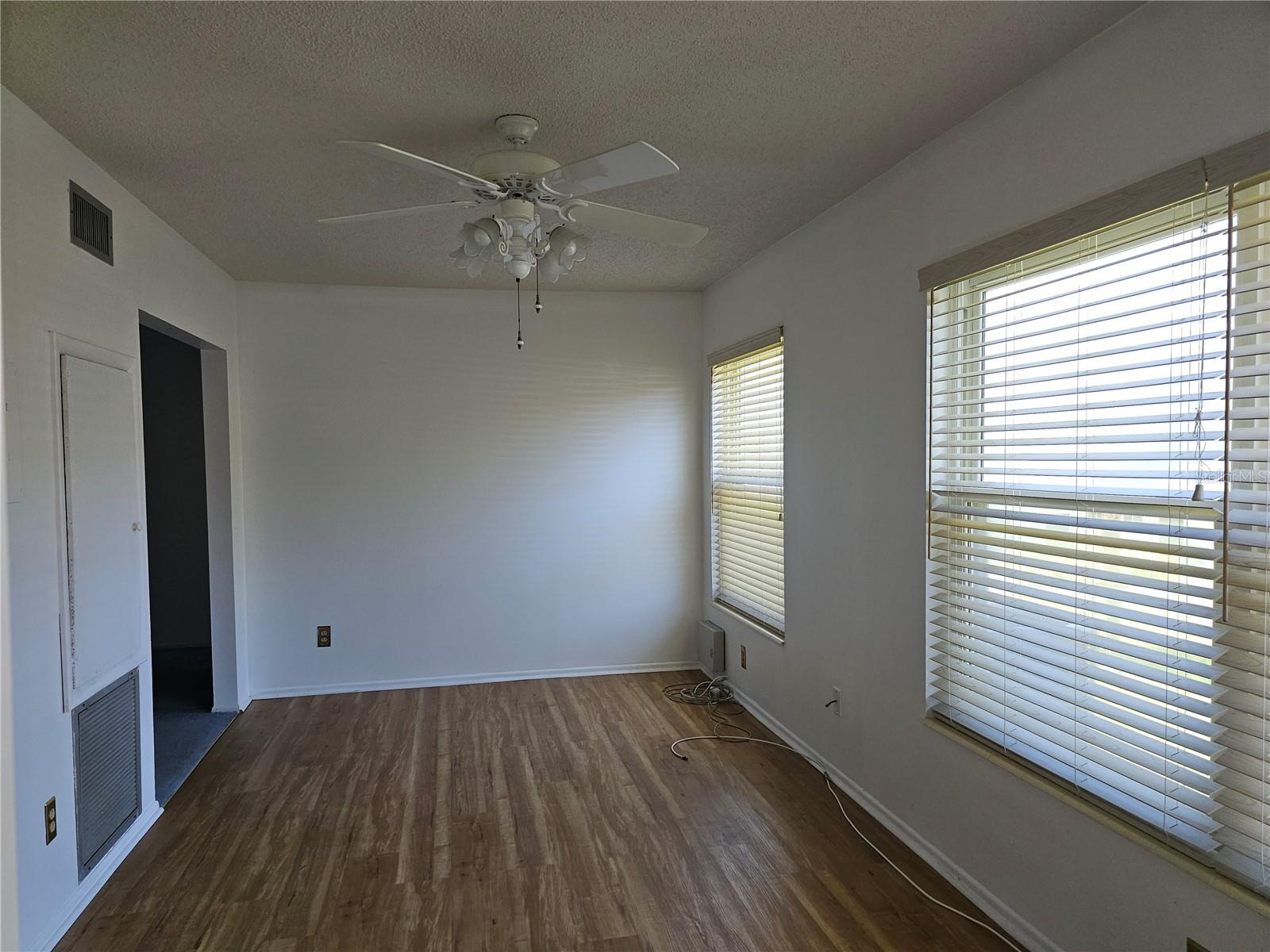 ON TOP OF THE WORLD - Residential