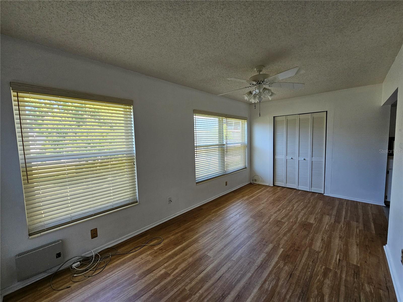 ON TOP OF THE WORLD - Residential