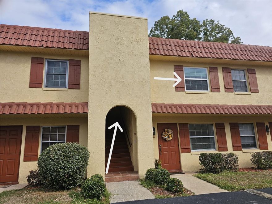 Wonderful and affordable condo!  Beacon College is just a few blocks away.  Immaculate condition, windows recently replace with energy efficient windows and a great living/dining room combo. There are 2 ceiling fans with remote controls.  Spacious primary bedroom with lots of closet space. Nice bathroom featuring a tub and shower combination. Community just replaced the roof in 2023. Water is included in the HOA but there is a small access charge. Private assigned and covered parking space, and onsite laundry facilities. Great for a first-time owner or would be a great investment! Can be easily rented. No time of ownership required.  Just a few minutes' walk to downtown Leesburg, which has many restaurants, bars, a beautiful park, festivals, farmers market, bike fest, car shows, coffee shops, and boutiques. Bike or walk to Venetian Gardens, a local highlight with a beautiful park, fishing spots, walking paths and bridges and a lakefront restaurant, Ski Beach. Only 25 minutes to The Villages, 20 minutes to Tavares, and only 30 minutes to downtown Mount Dora.