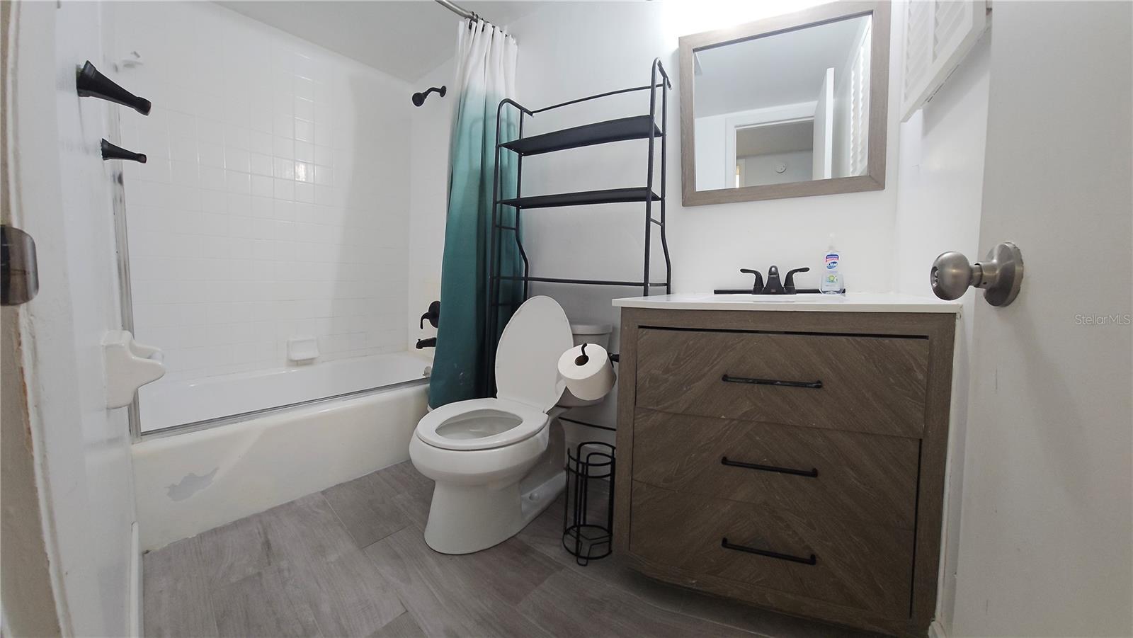 LEESBURG SPANISH OAKS CONDO - Residential