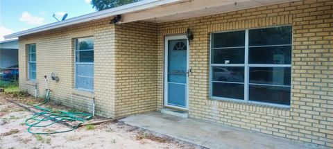 A home in WINTER HAVEN