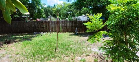 A home in WINTER HAVEN