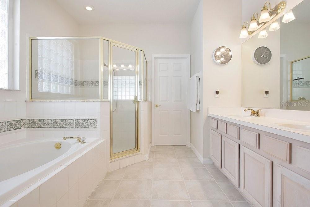 HOWELL CREEK PARK - Residential