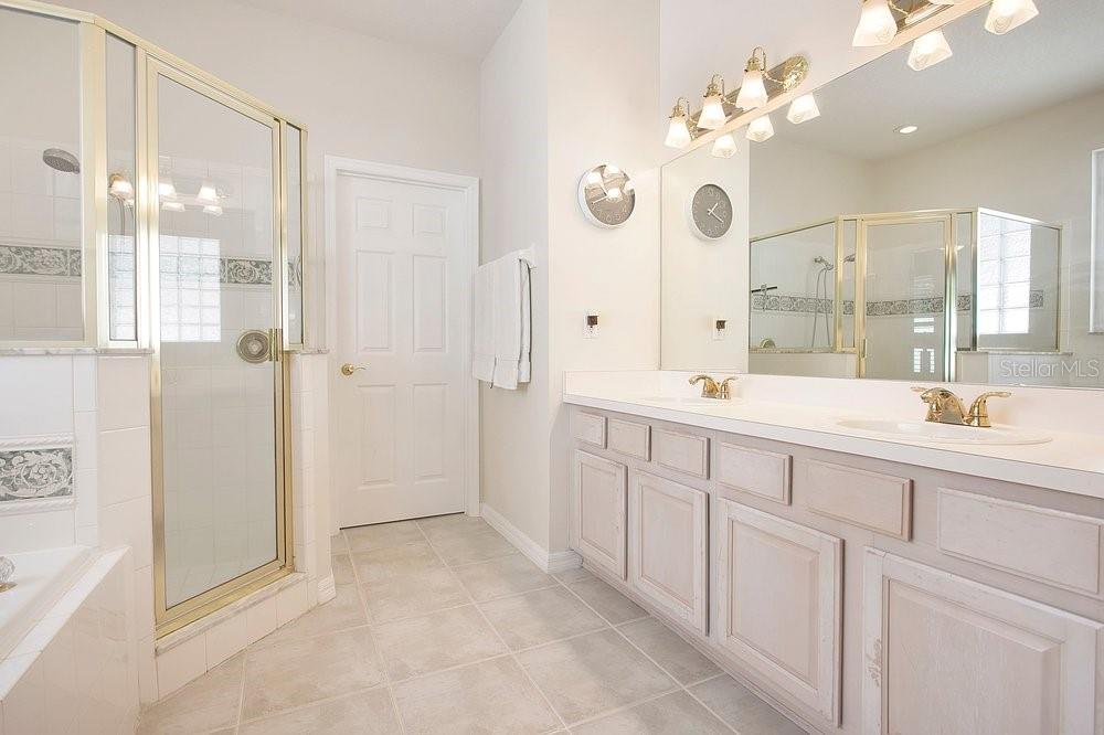 HOWELL CREEK PARK - Residential