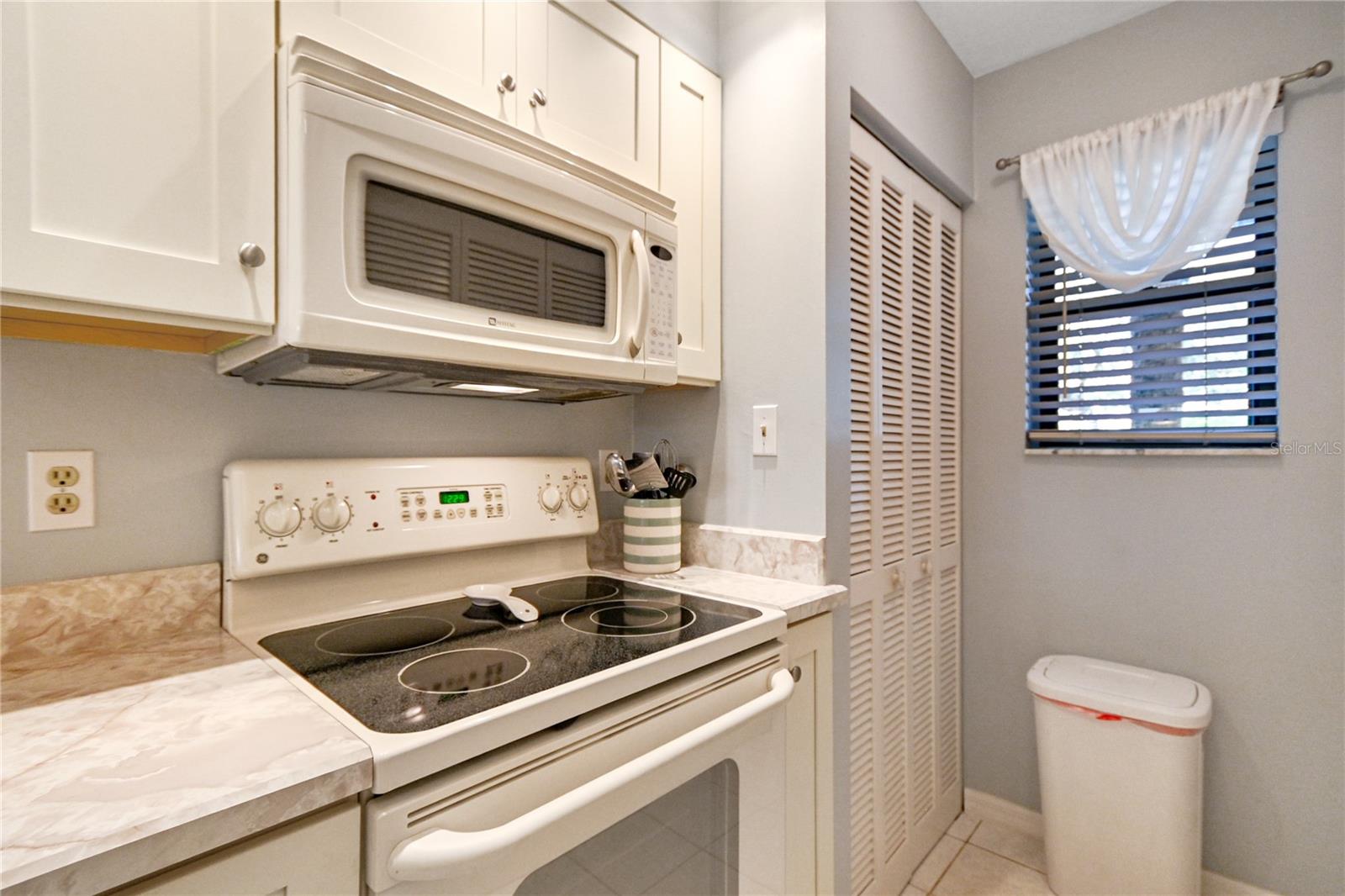 BOUCHELLE ISLAND CONDO - Residential