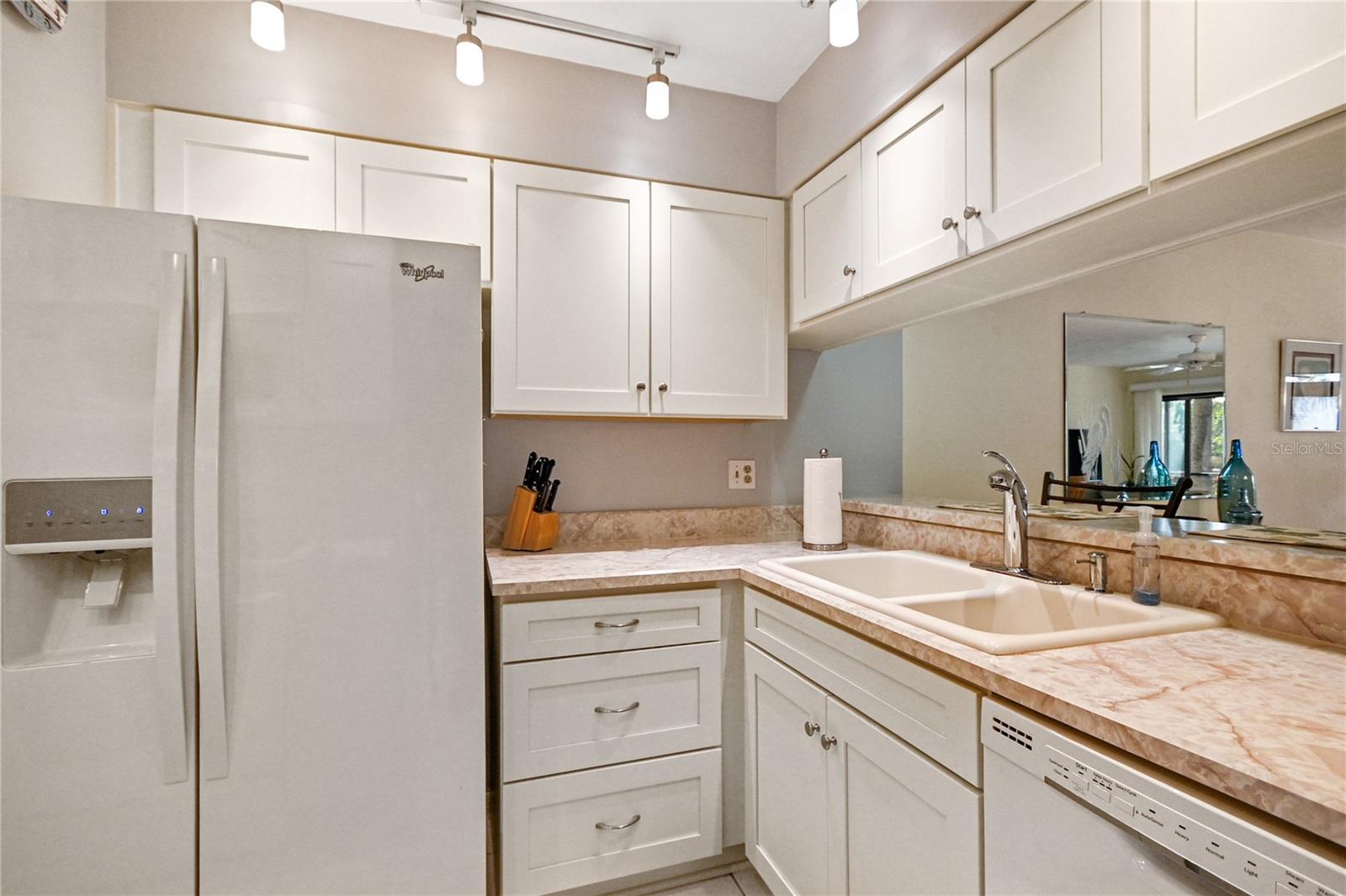 BOUCHELLE ISLAND CONDO - Residential