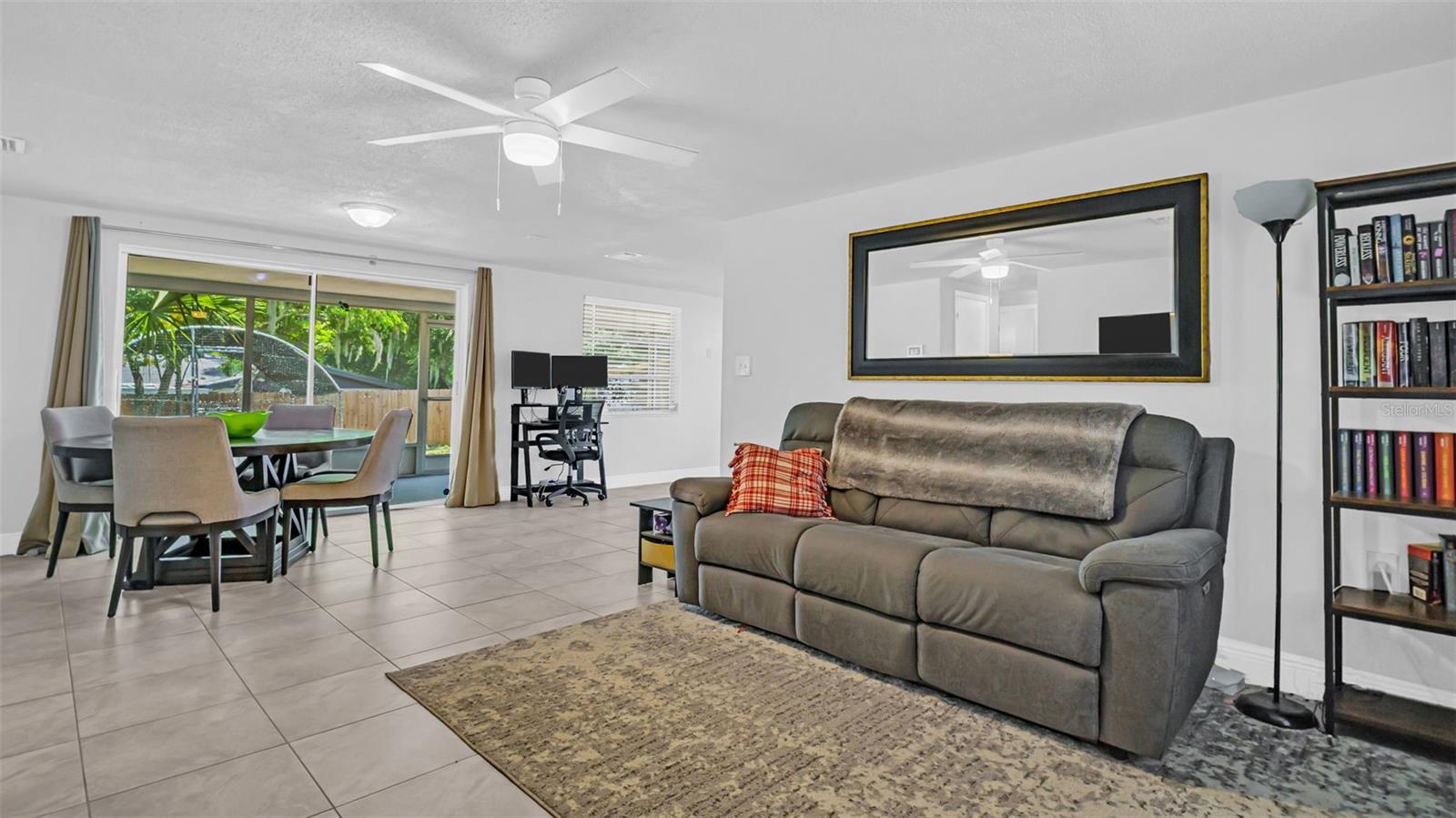 9406 RAINBOW LANE