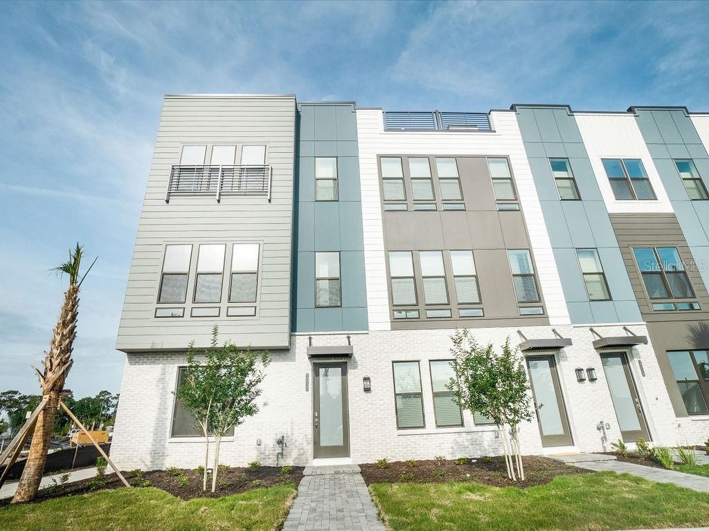 Photo of 2050 Packing District Way, Orlando, FL 32804 (MLS # O6366404)