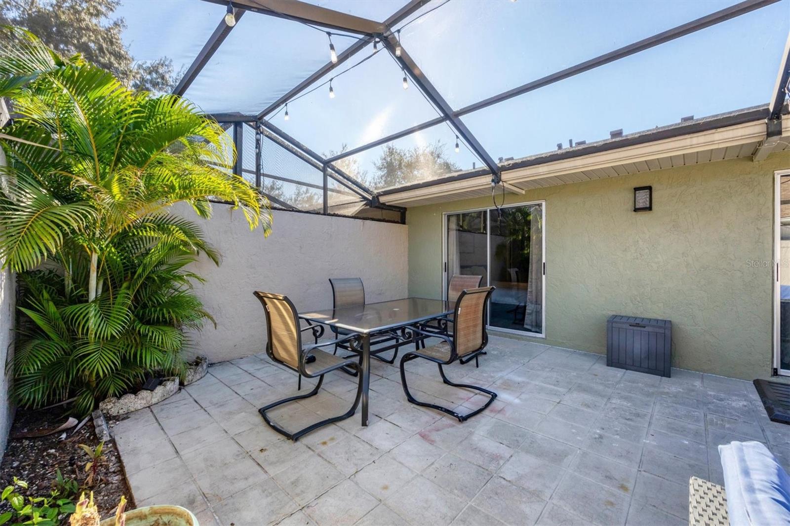 COURTYARD VILLAS - Residential