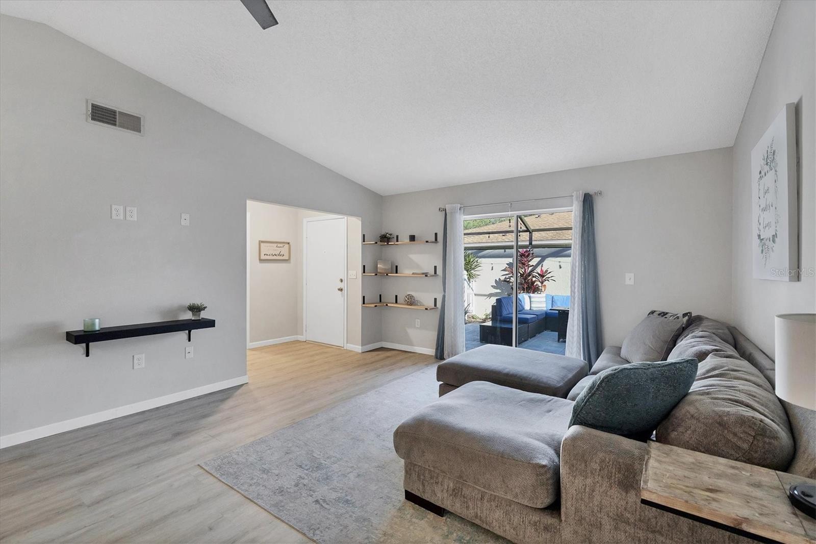 COURTYARD VILLAS - Residential