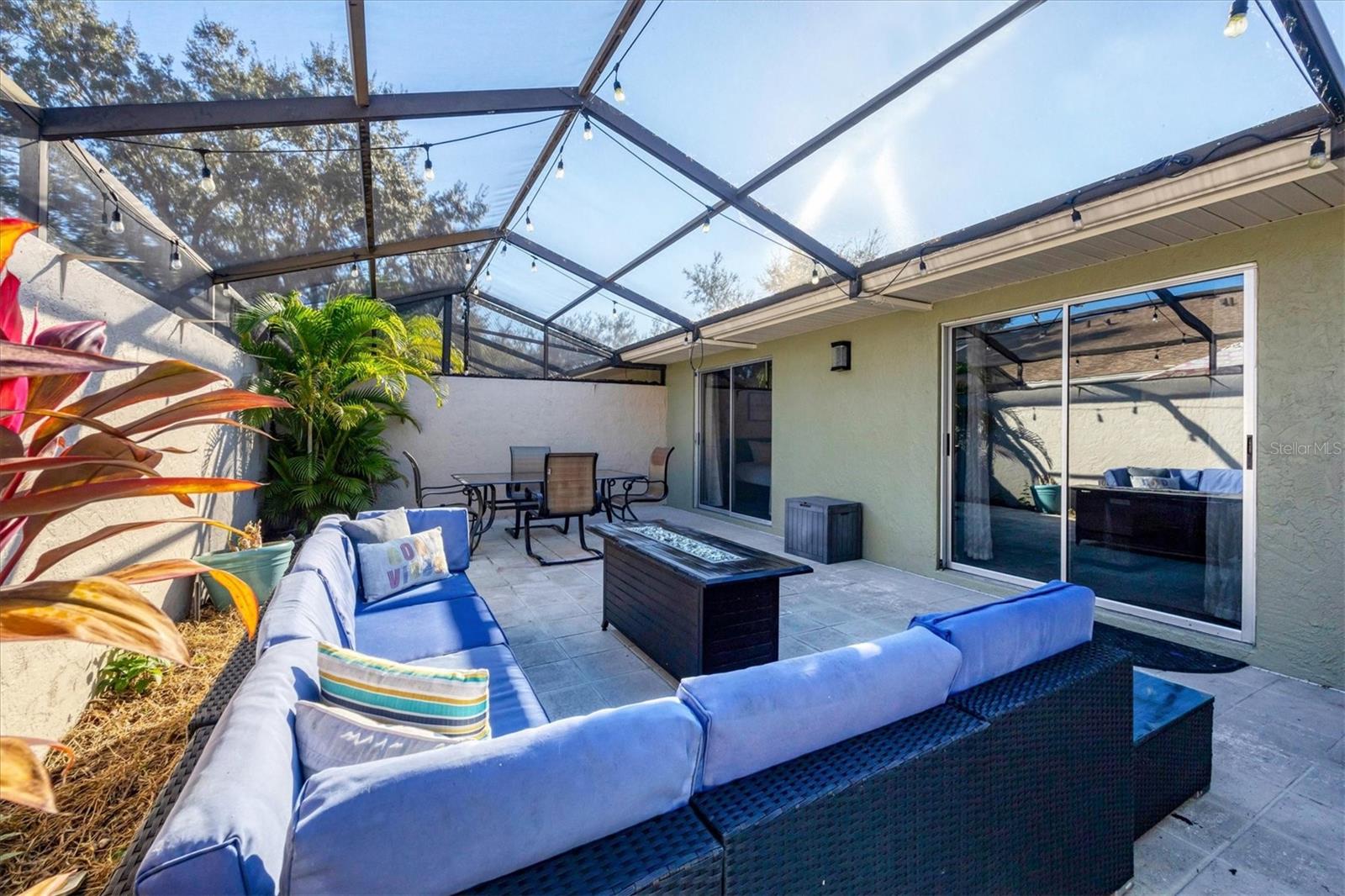 COURTYARD VILLAS - Residential