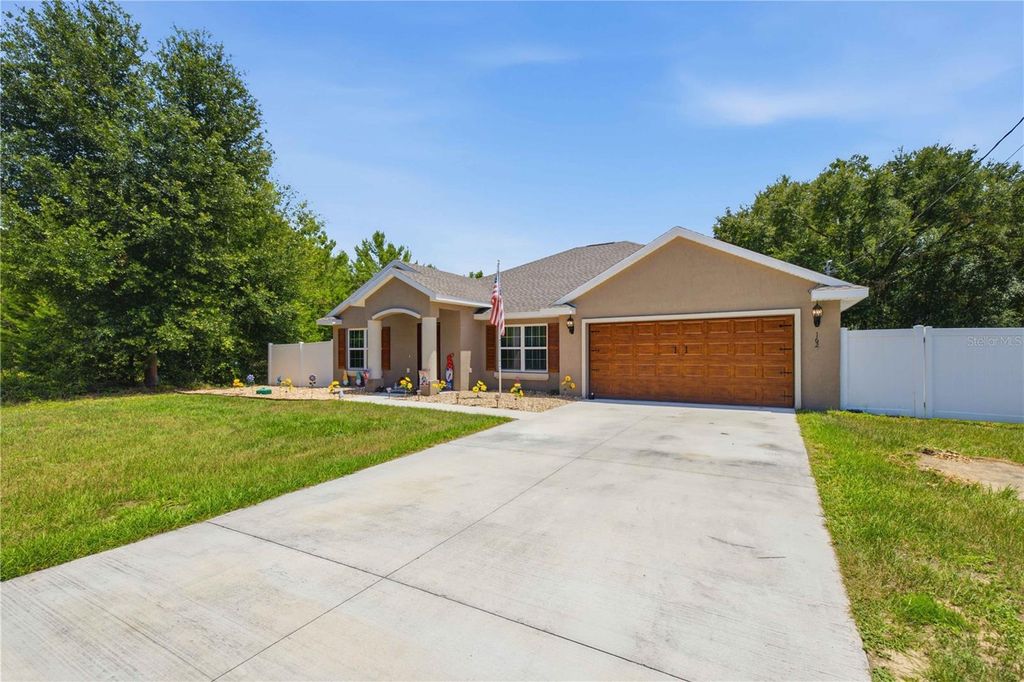 Photo of 162 Guava Terrace, Ocklawaha, FL 32179 (MLS # OM727468)