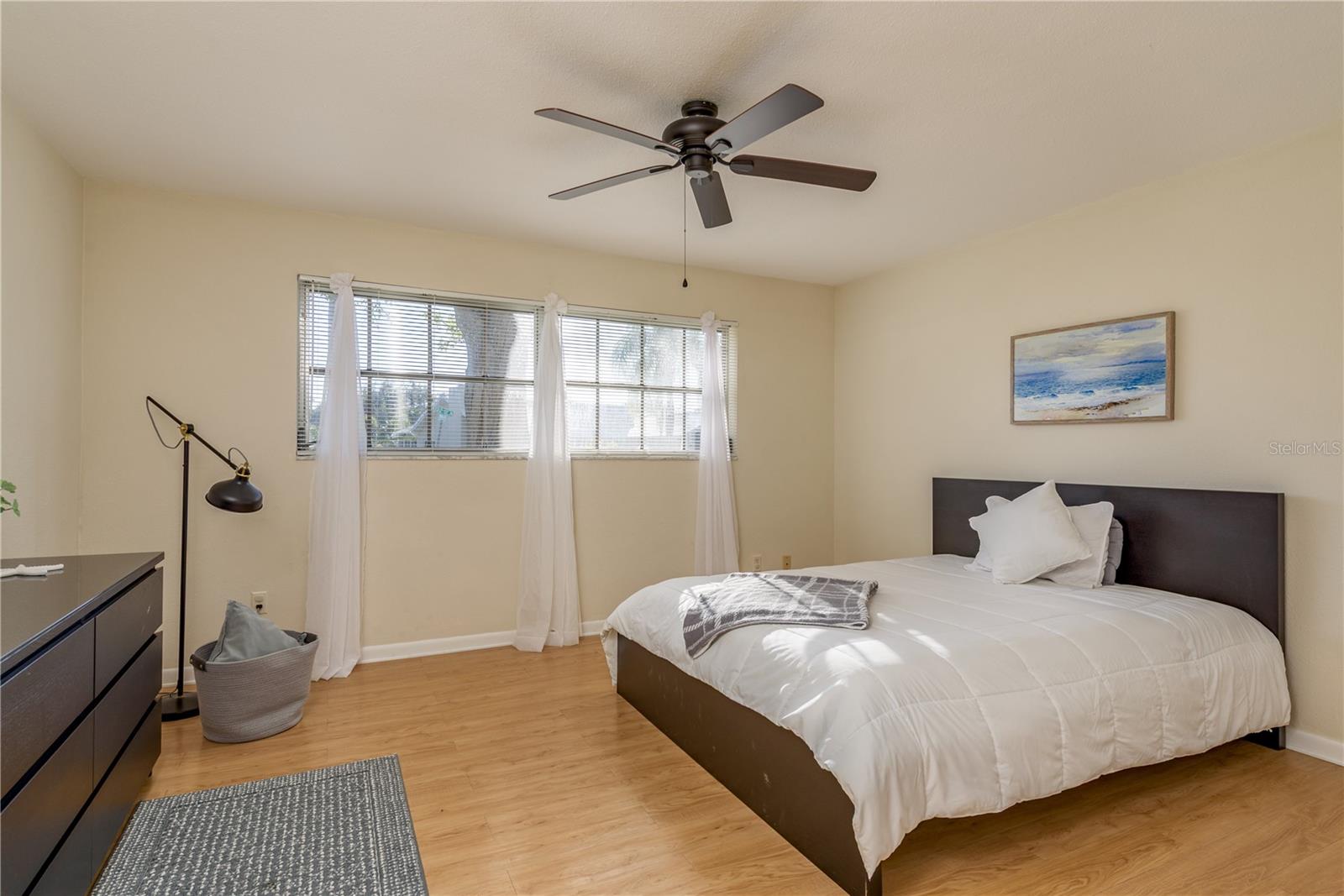 CANTERBURY CHASE - Residential