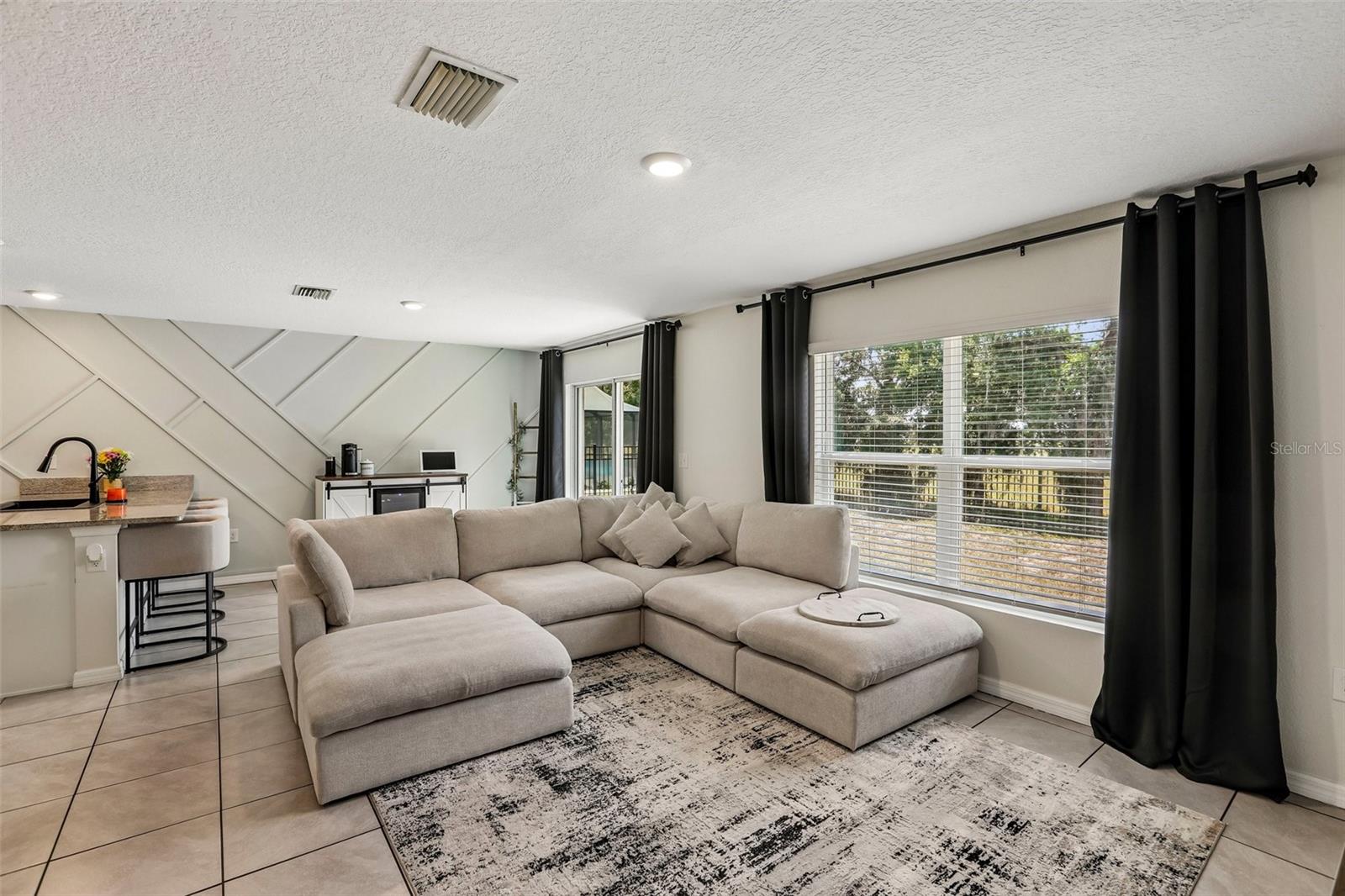 HERNANDO OAKS PH 3 - Residential