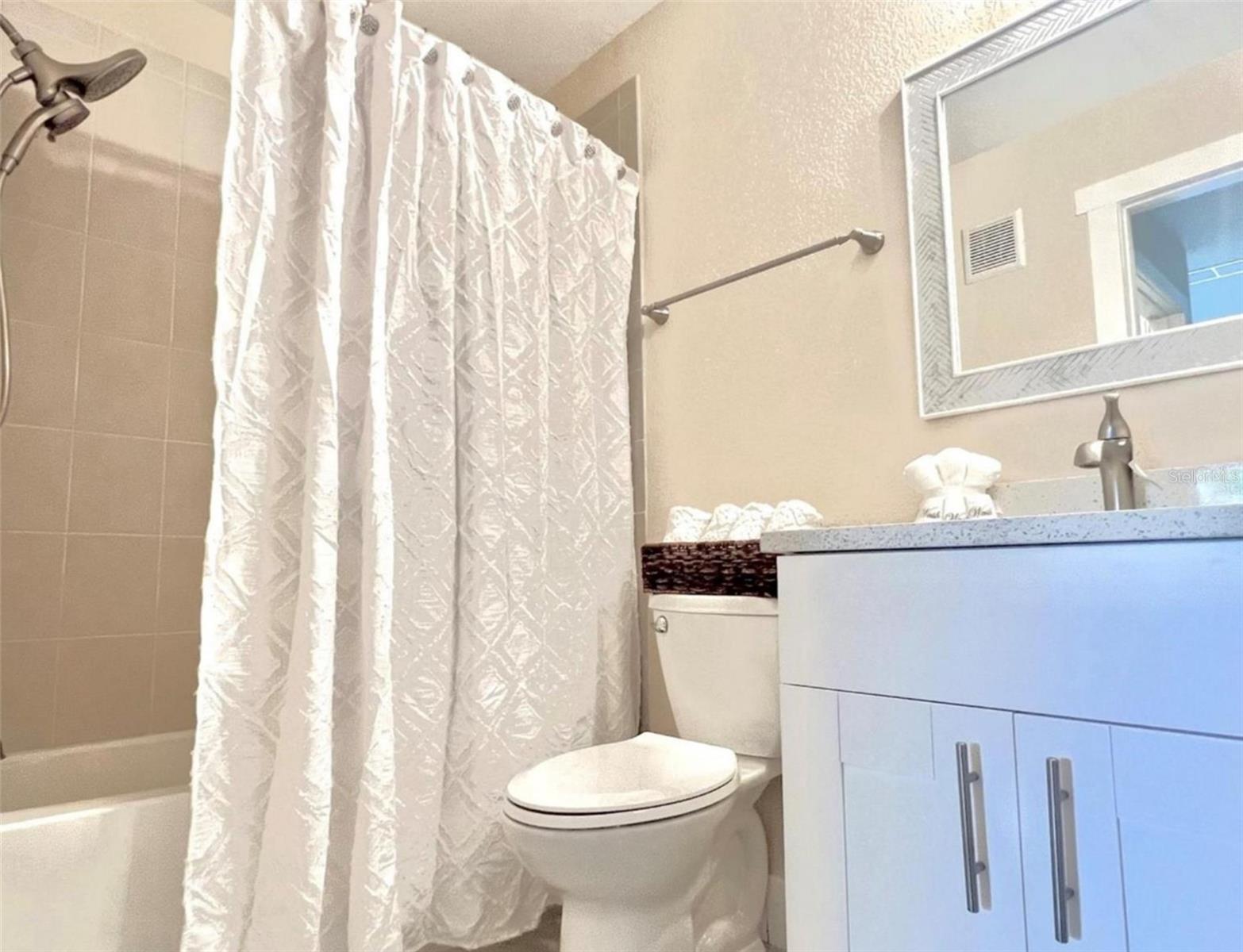 BAY POINTE AT CORTEZ PH 2-6 - Residential Lease