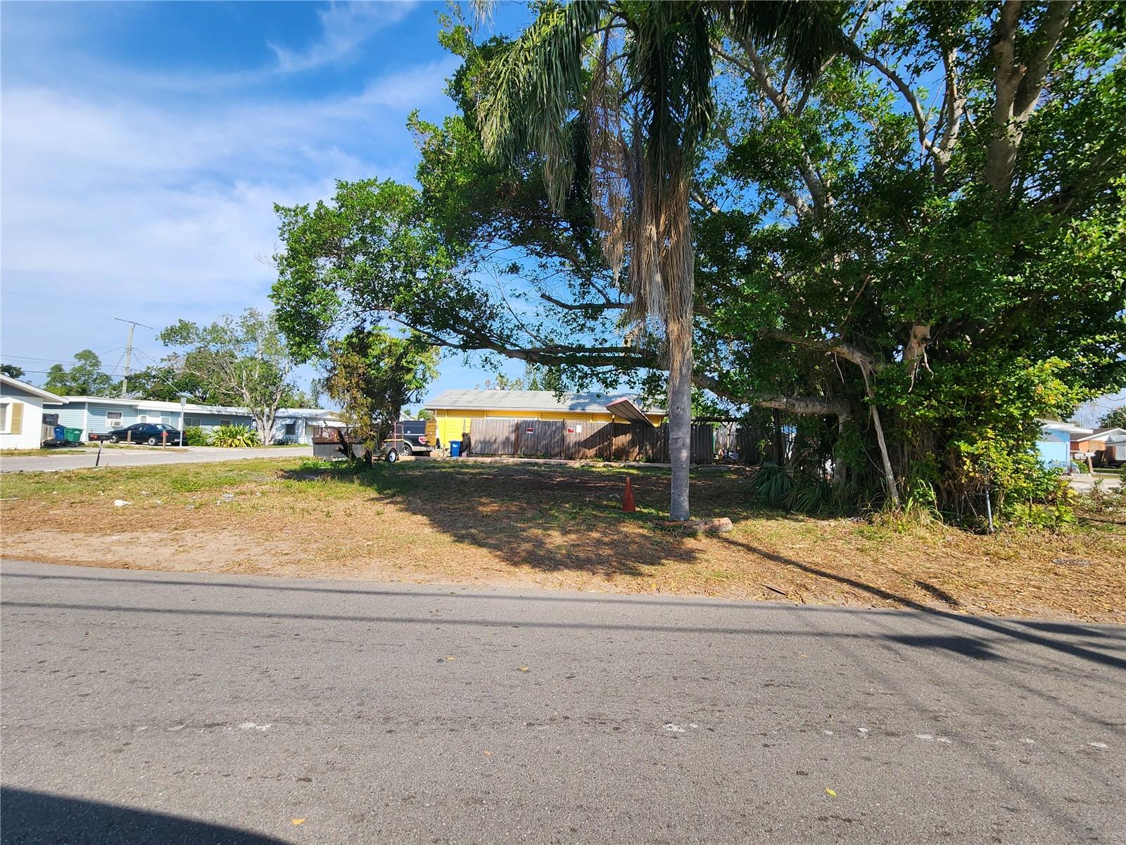GREGORY ESTATES - Land
