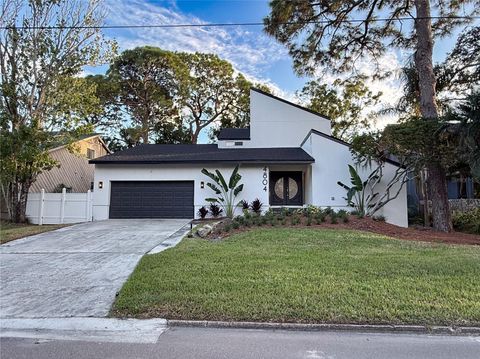 Photo of 4804 W Dryad Street, Tampa, FL 33629 (MLS # TB8435220)