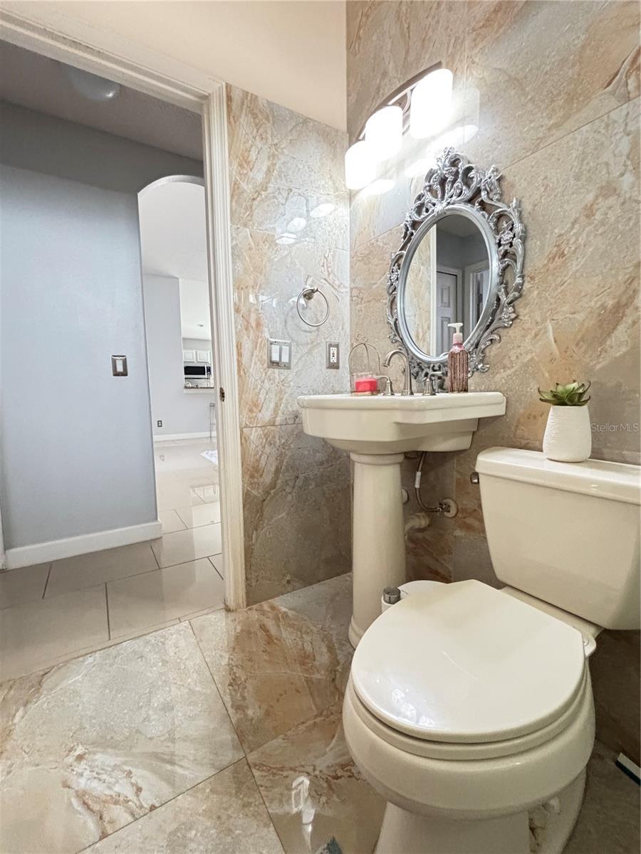 SHANNON LAKES - Residential