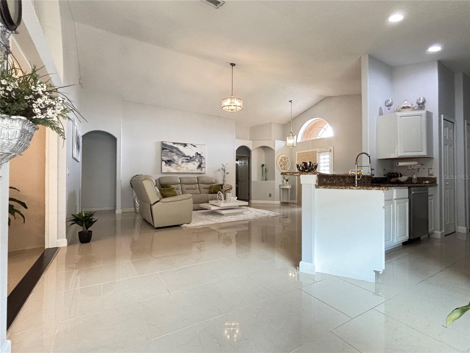 SHANNON LAKES - Residential