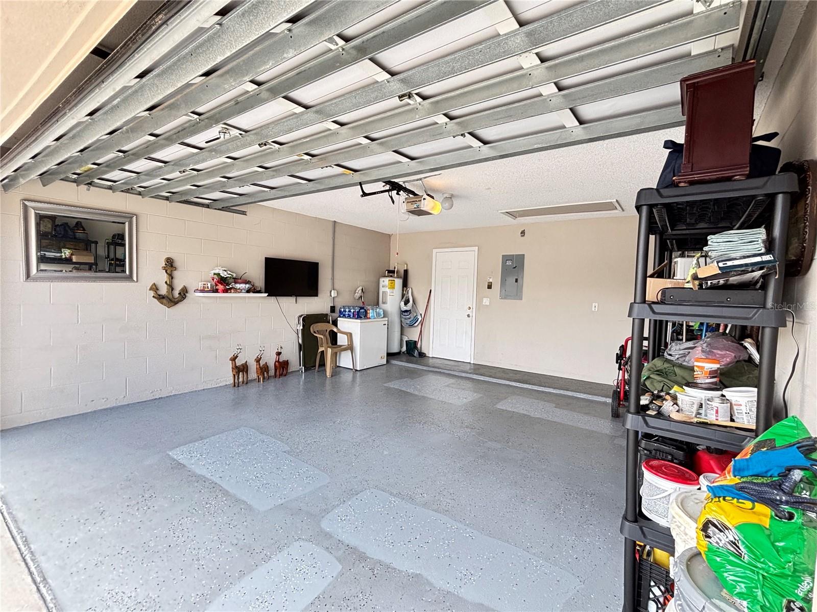 SHANNON LAKES - Residential