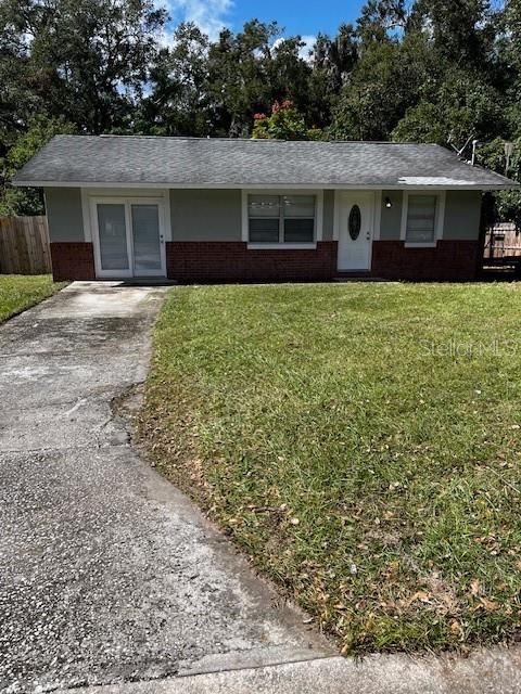 A home in EUSTIS