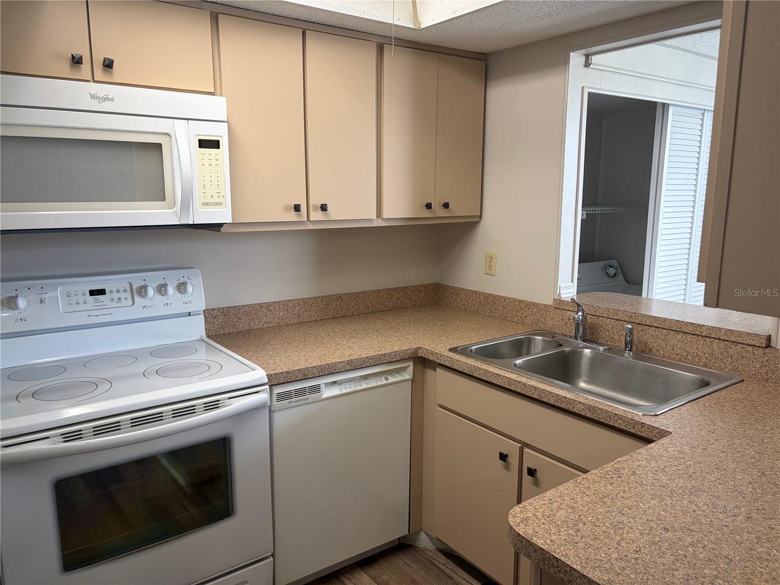 4158 TAMIAMI TRAIL T8, PORT CHARLOTTE, FL, 33952 4 4158 TAMIAMI TRAIL T8