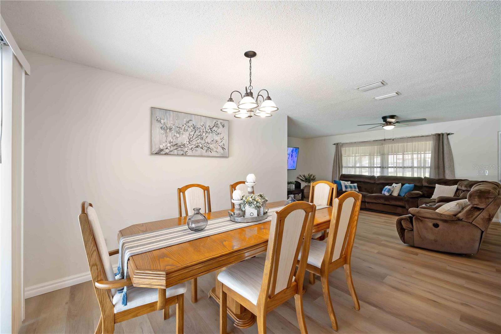 WALK/WATER LAKE ESTATES PH 03 - Residential