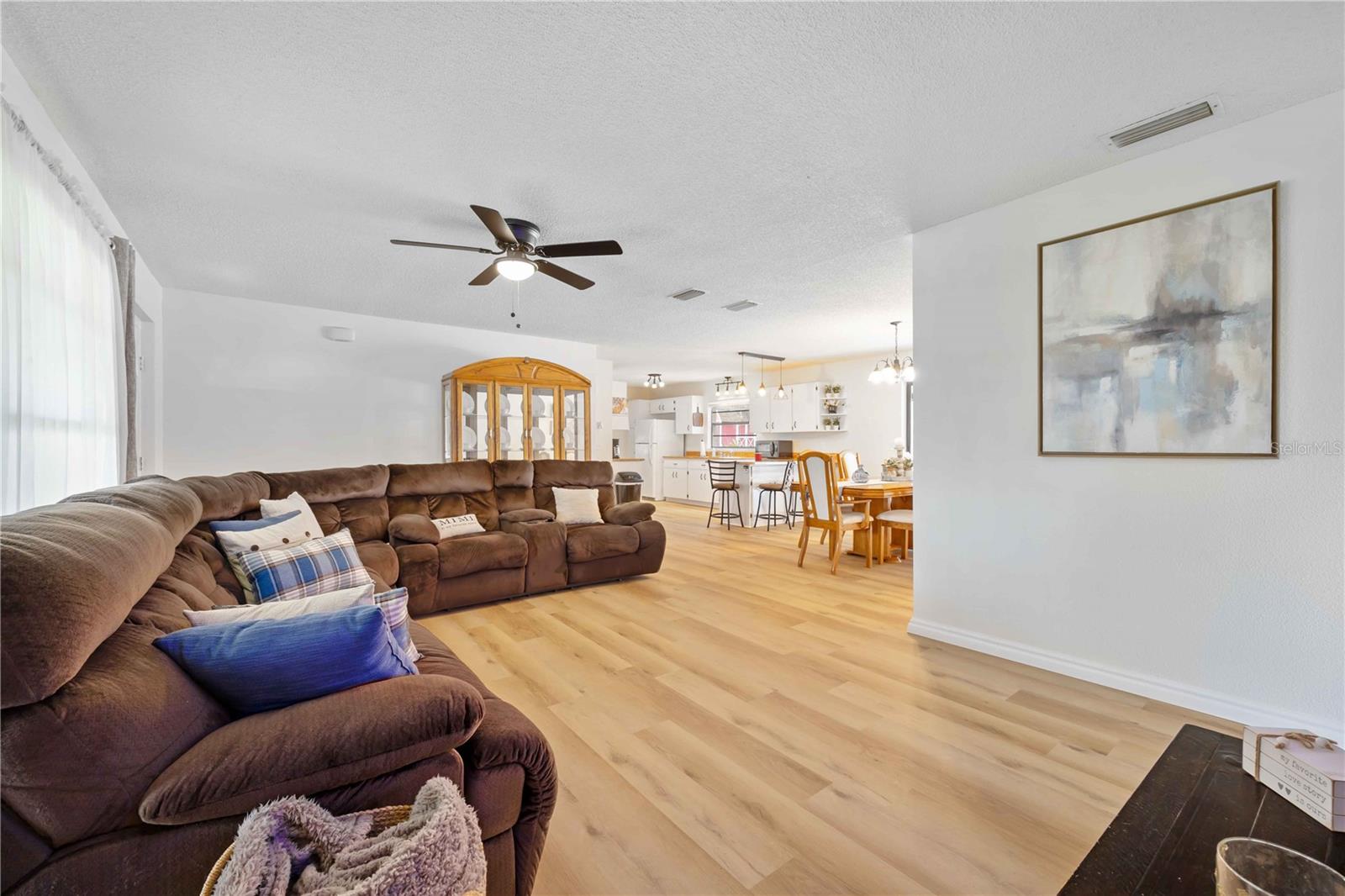 WALK/WATER LAKE ESTATES PH 03 - Residential