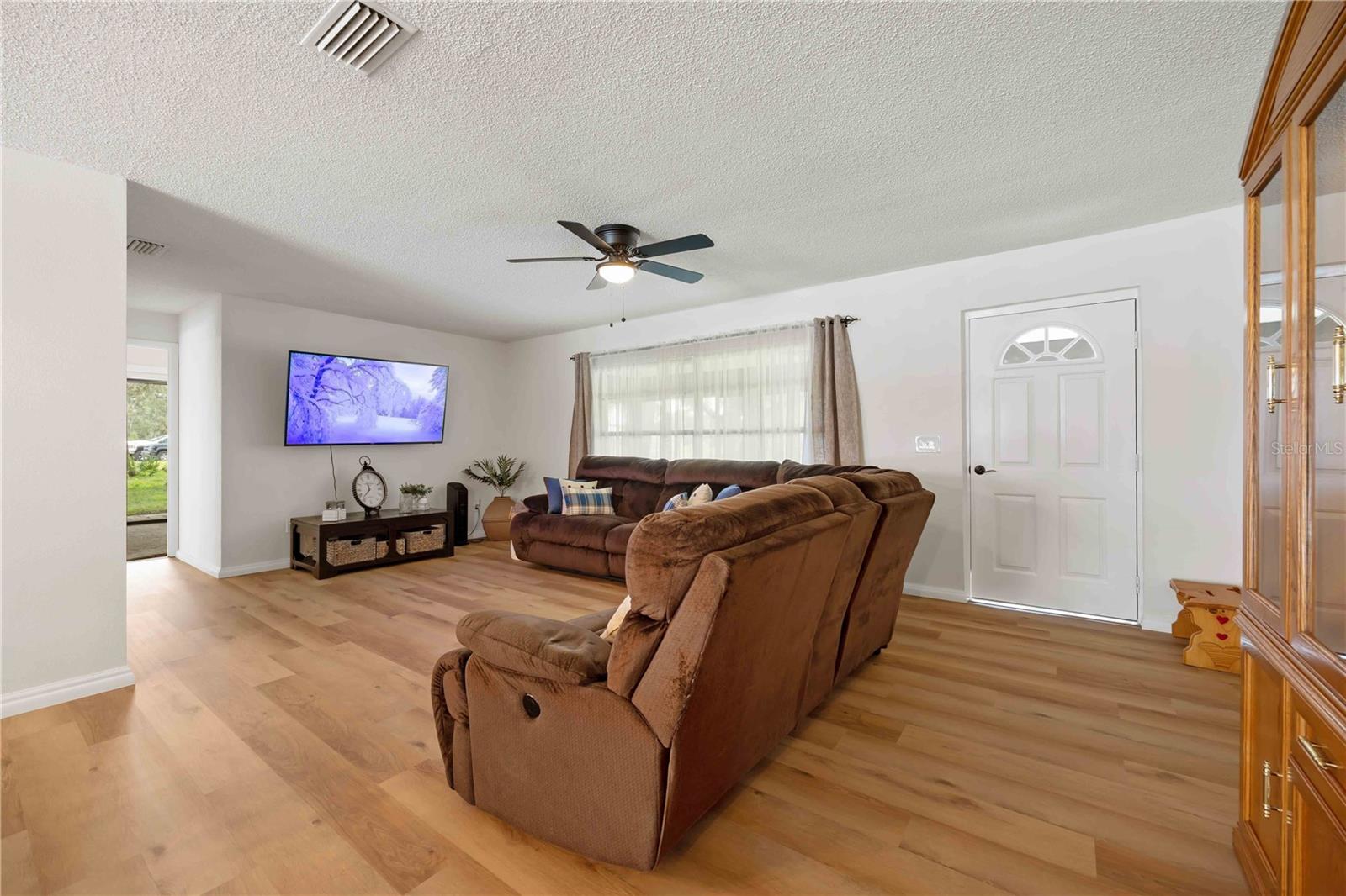 WALK/WATER LAKE ESTATES PH 03 - Residential