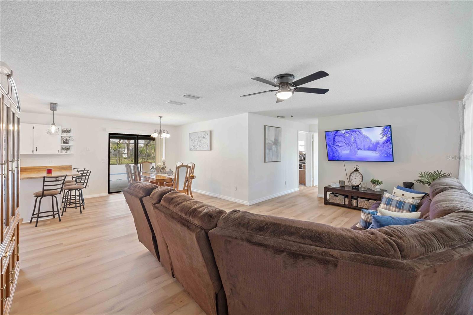 WALK/WATER LAKE ESTATES PH 03 - Residential