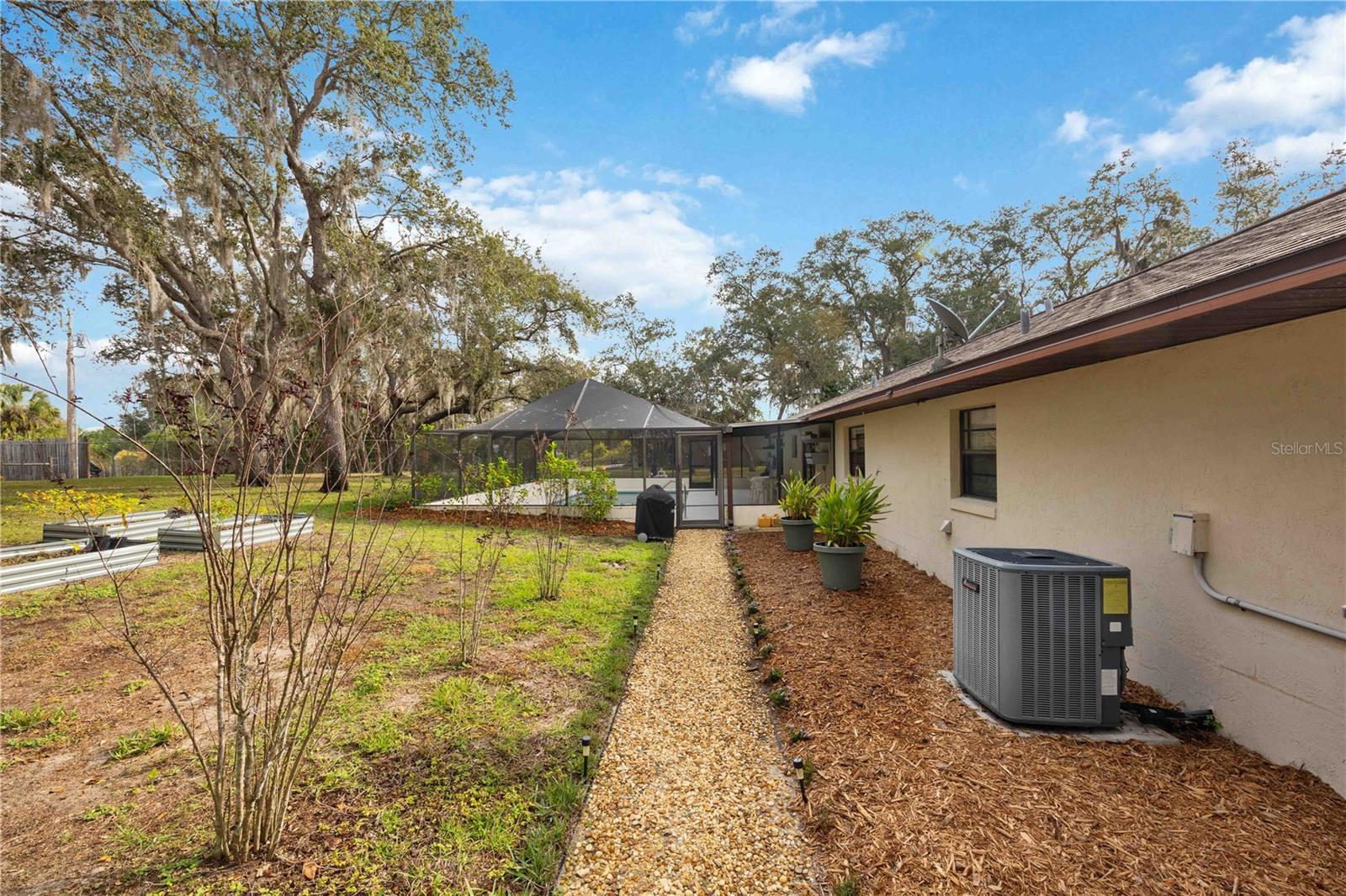 WALK/WATER LAKE ESTATES PH 03 - Residential